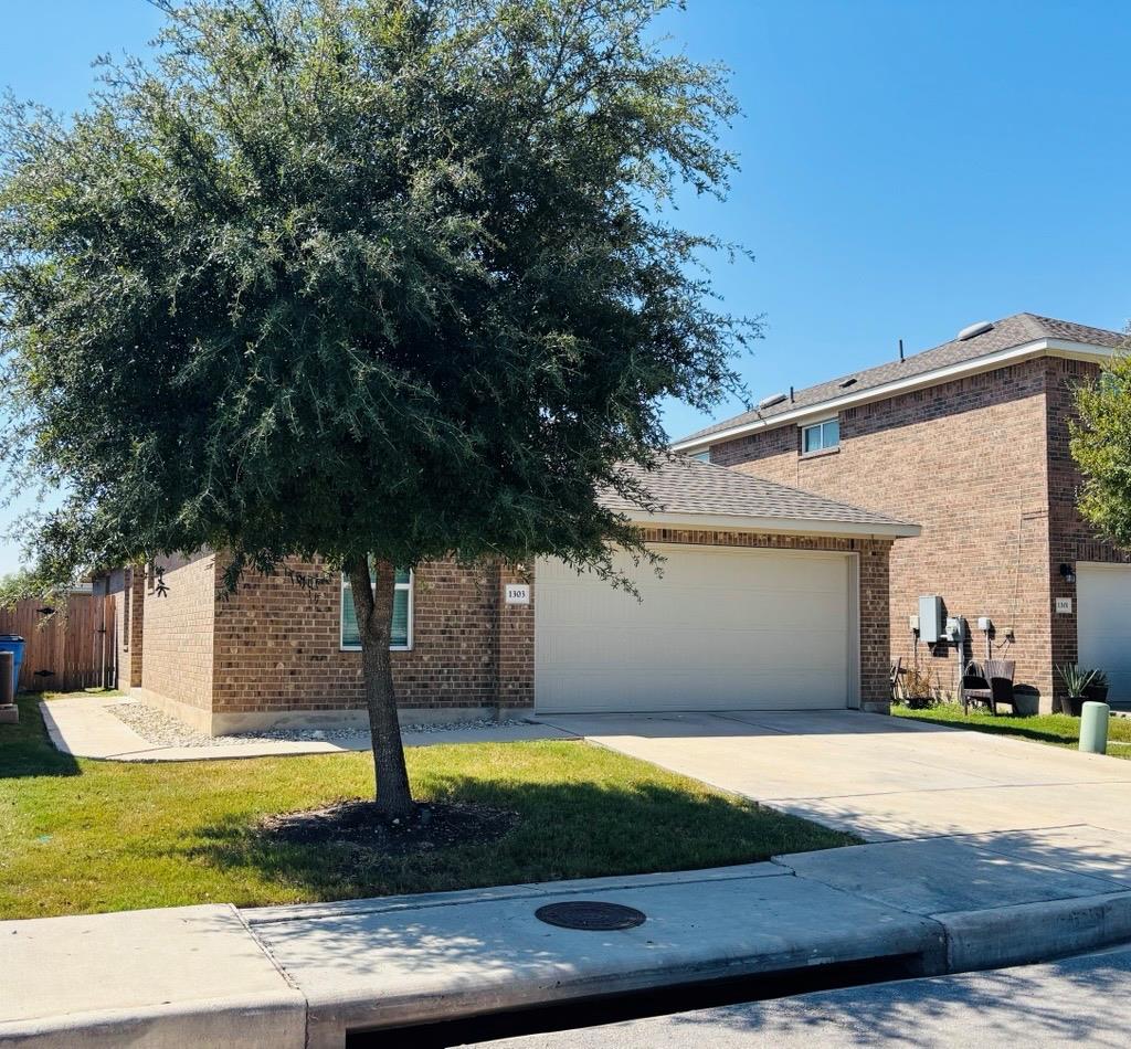 1310 Walden Pond Dr, Pflugerville, TX 78660