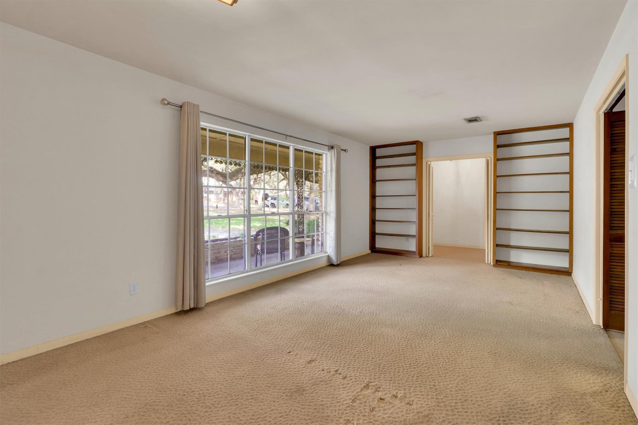 1109 Hollybluff St, Austin, TX 78753