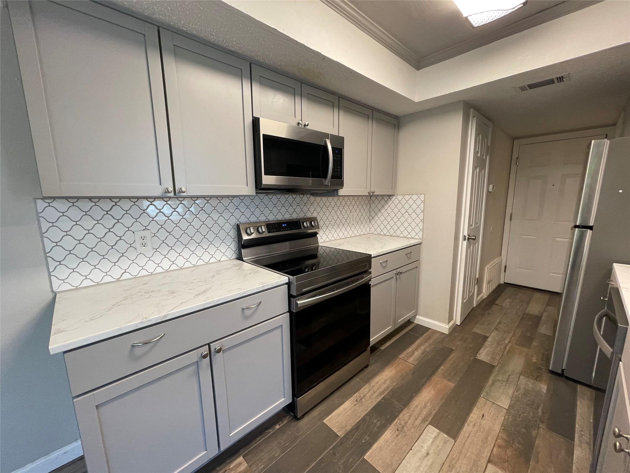 8810 Springmail Cir # B, Austin, TX 78729