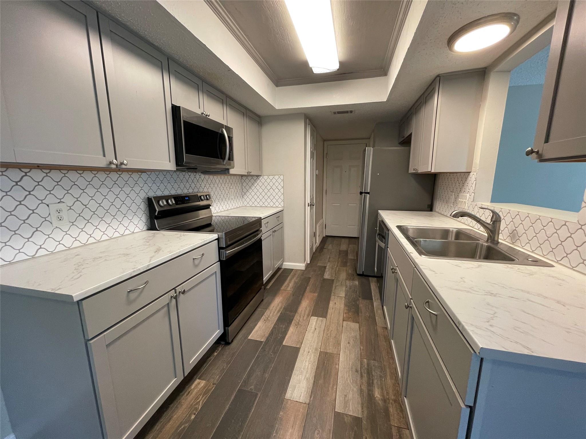 8810 Springmail Cir # B, Austin, TX 78729