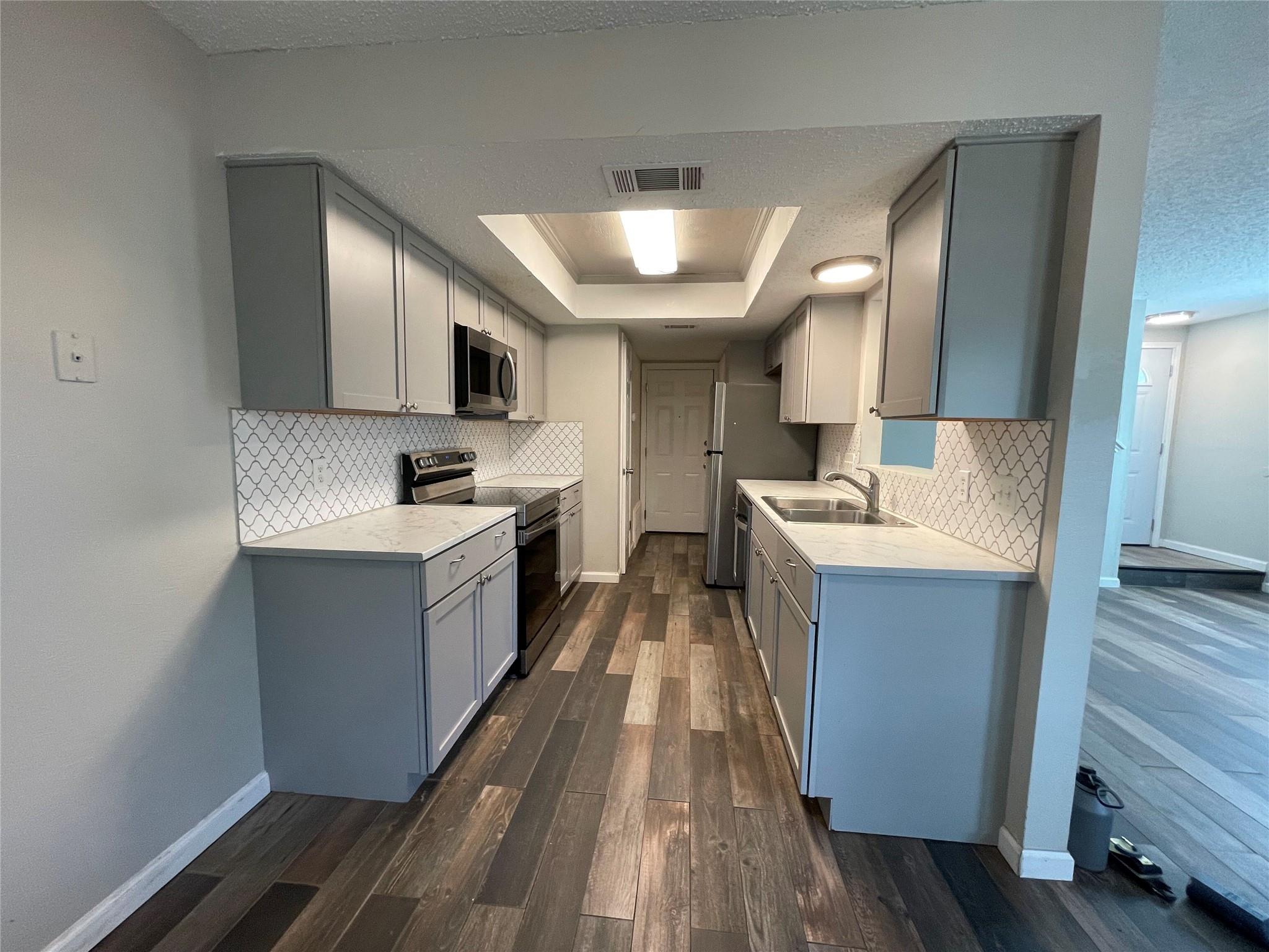 8810 Springmail Cir # B, Austin, TX 78729