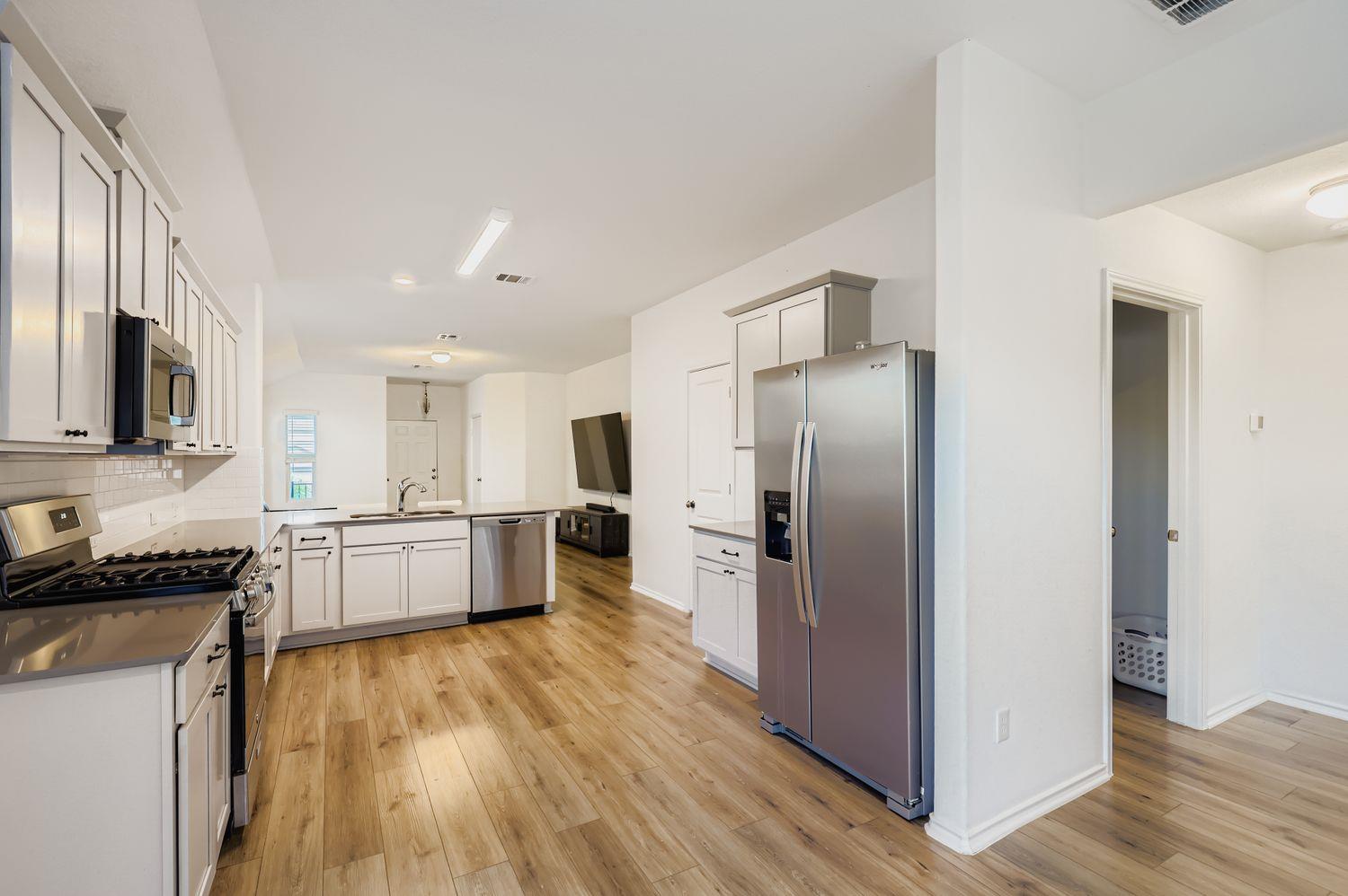 8212 Purple Aster Pass, Lago Vista, TX 78645