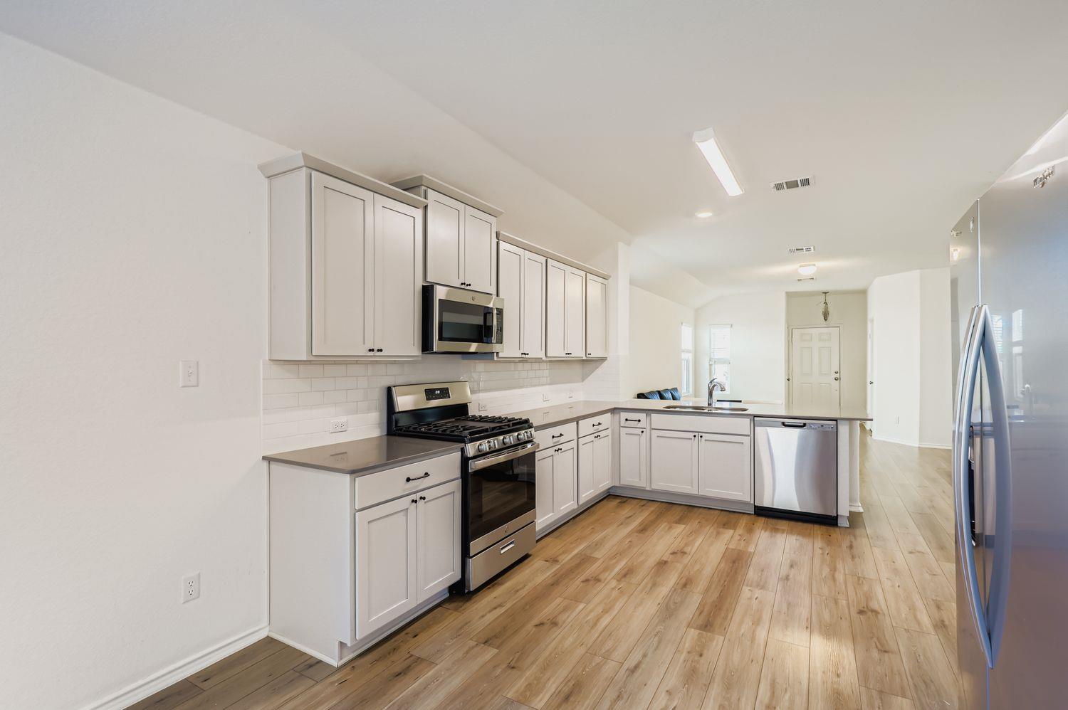 8212 Purple Aster Pass, Lago Vista, TX 78645