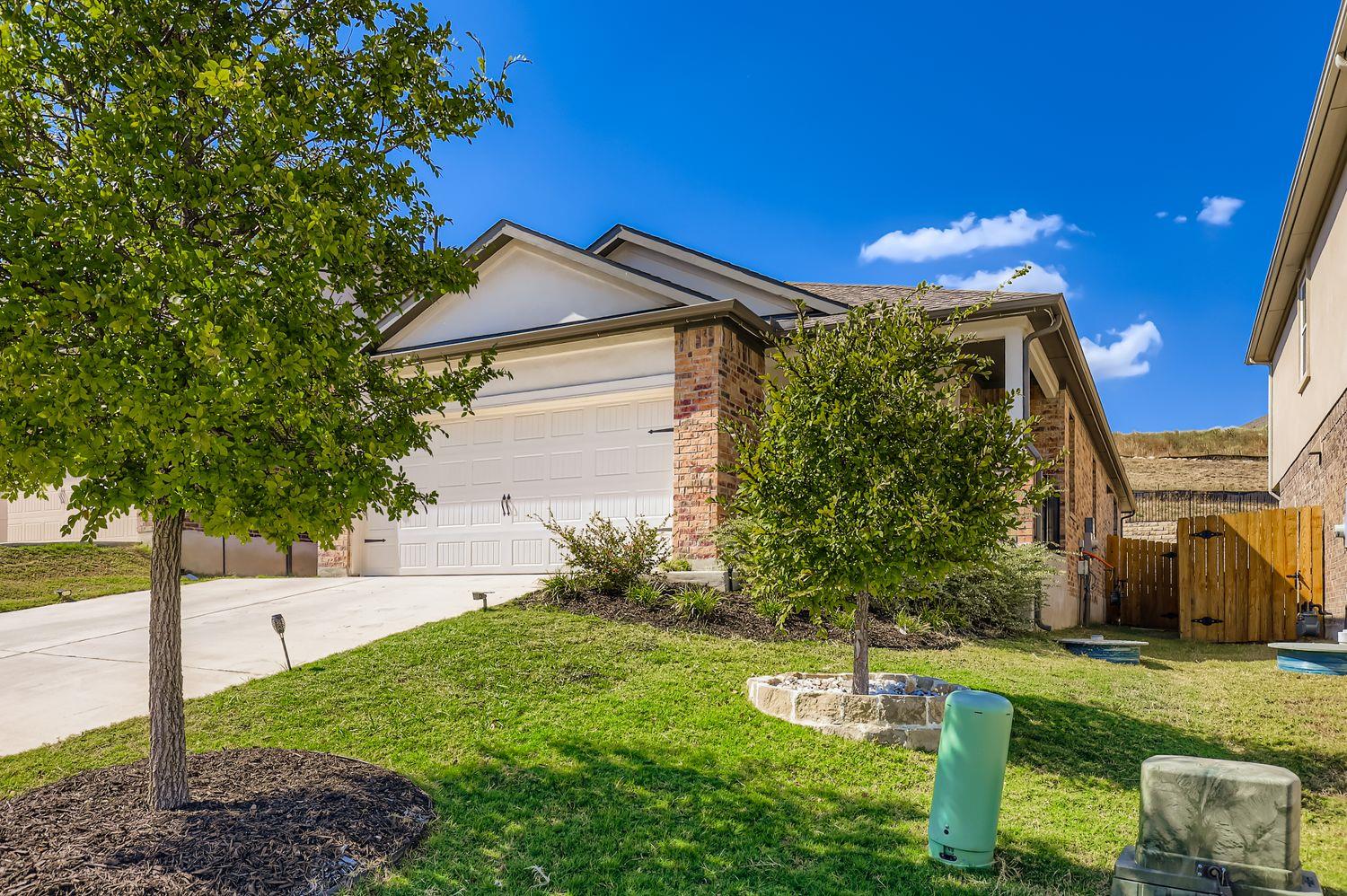 8212 Purple Aster Pass, Lago Vista, TX 78645