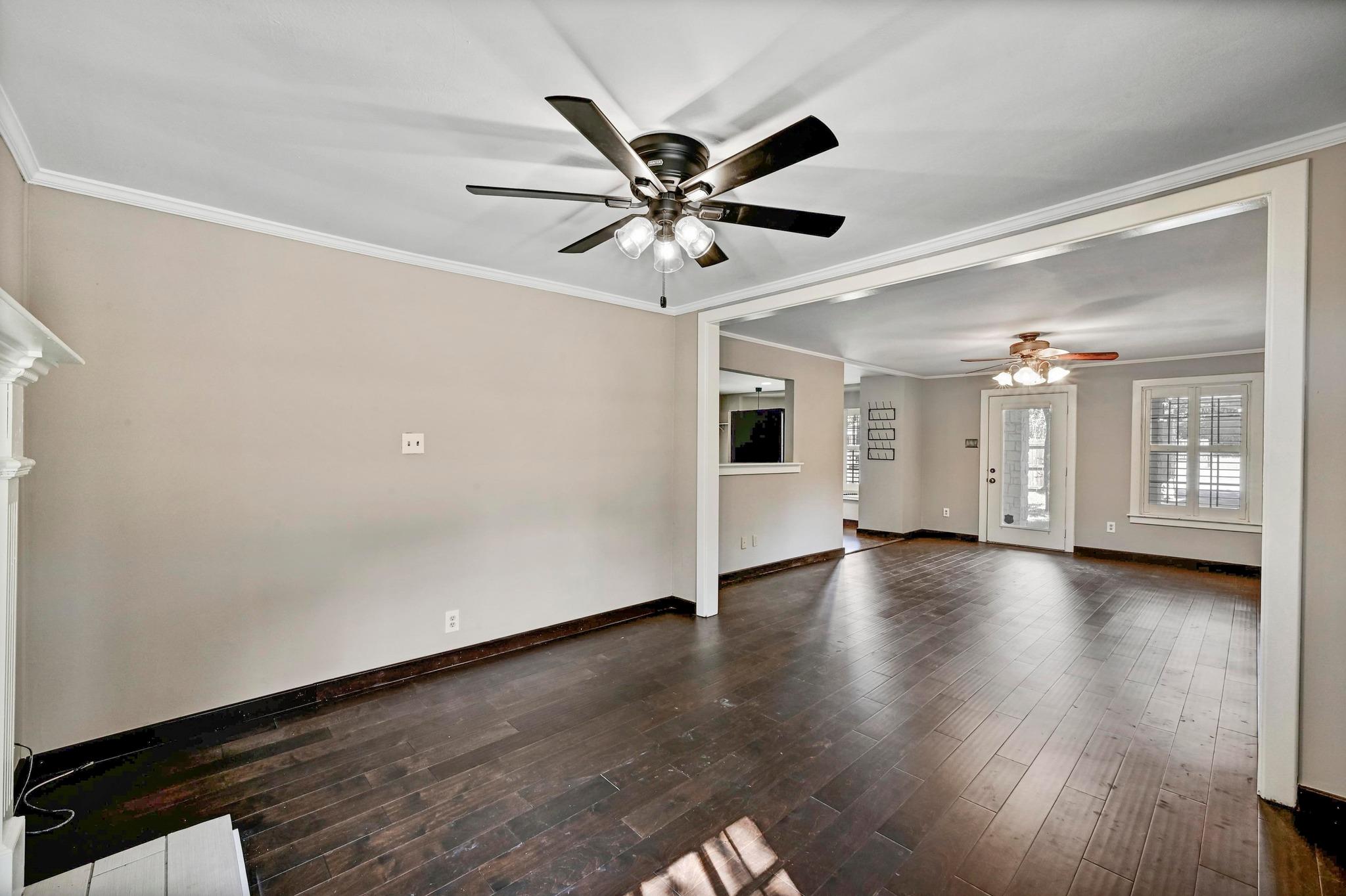 1005 4th St, Blanco, TX 78606