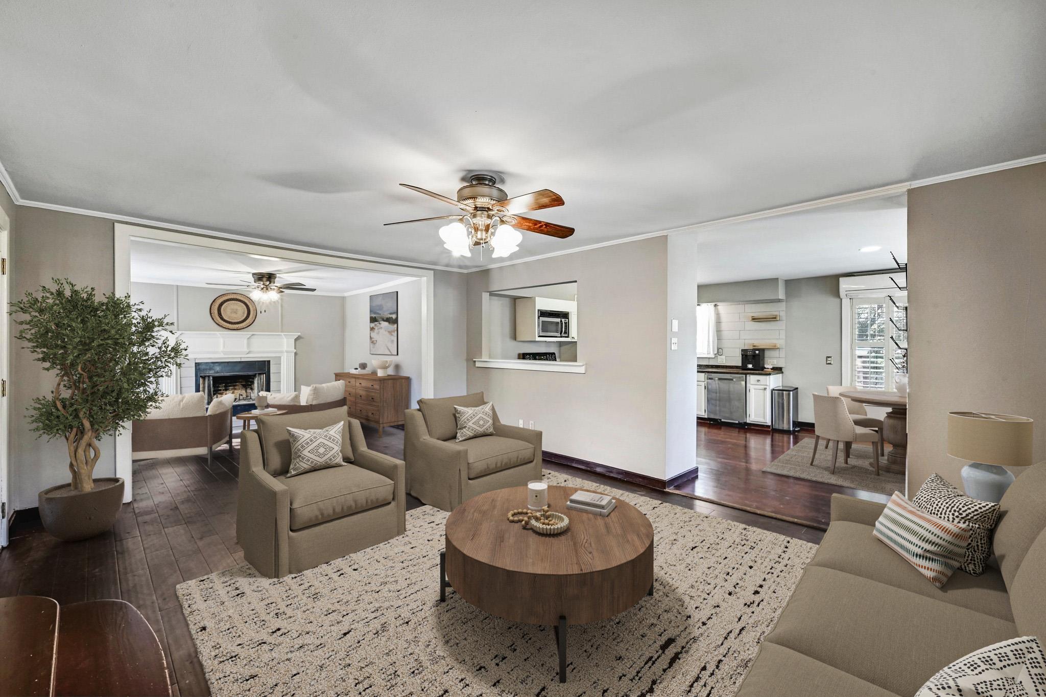 1005 4th St, Blanco, TX 78606