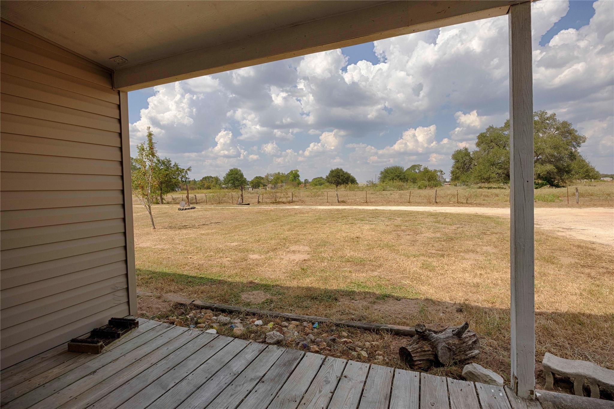 371 County Road 146, Hallettsville, TX 77964
