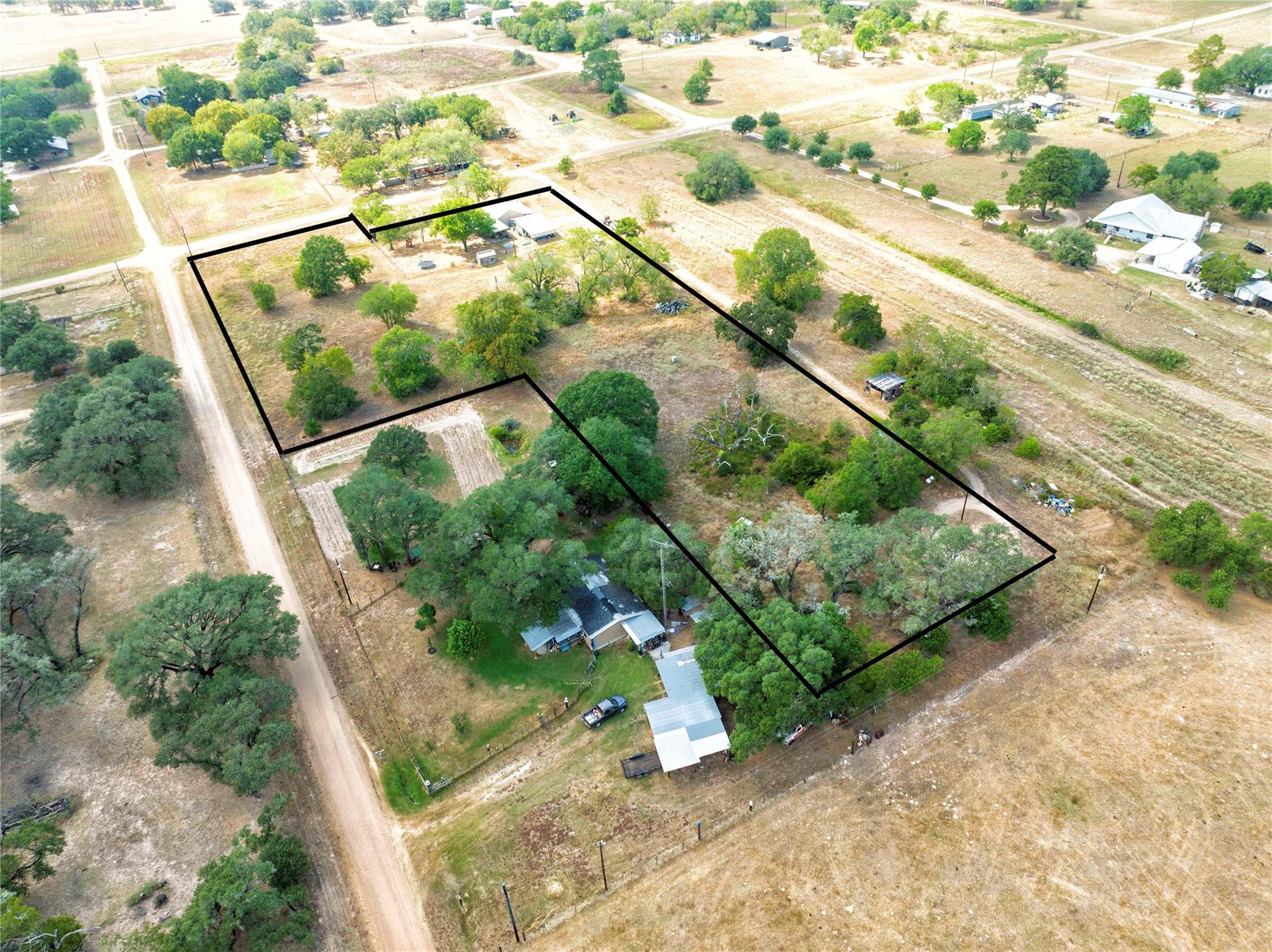 371 County Road 146, Hallettsville, TX 77964