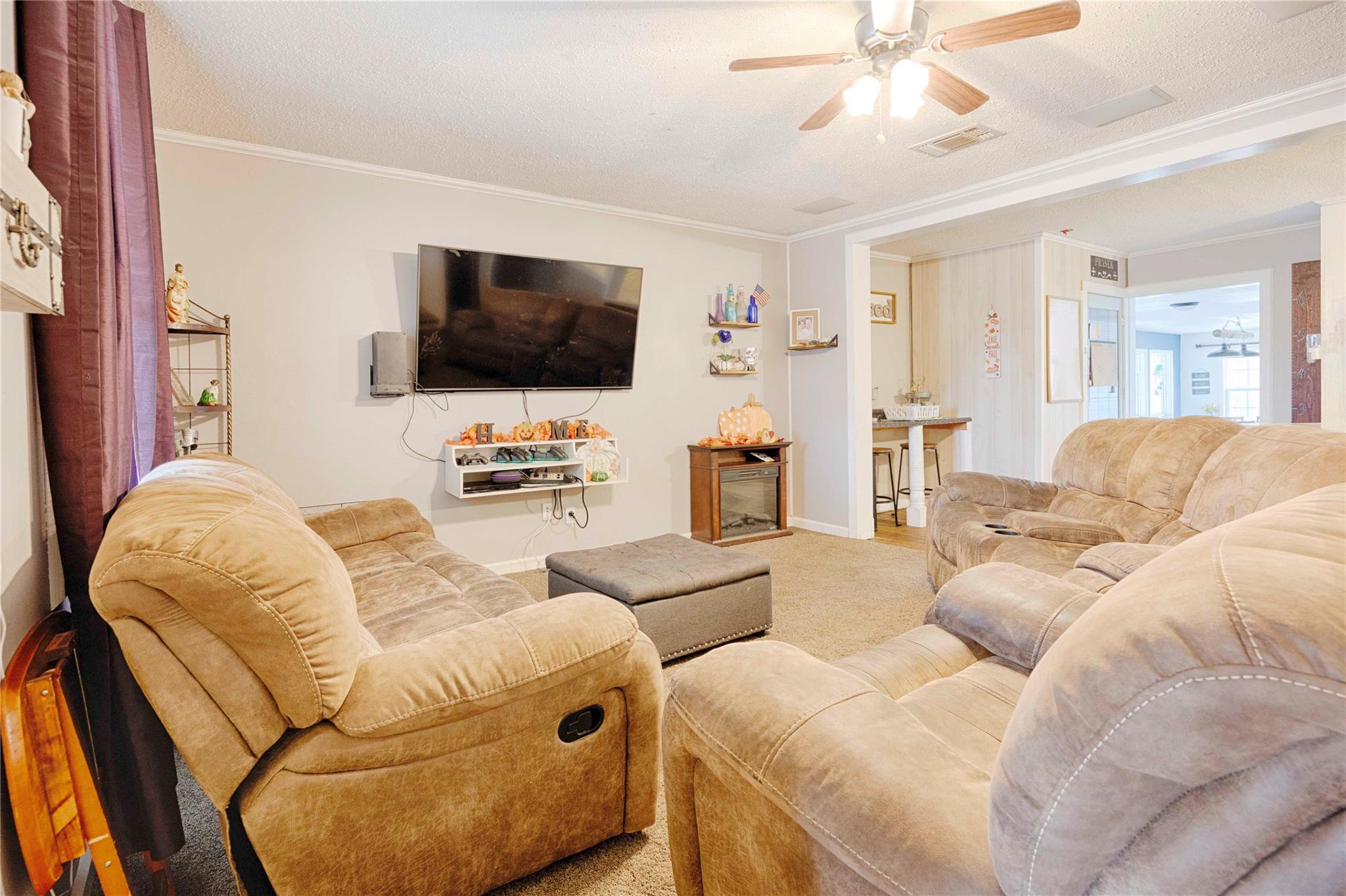 371 County Road 146, Hallettsville, TX 77964