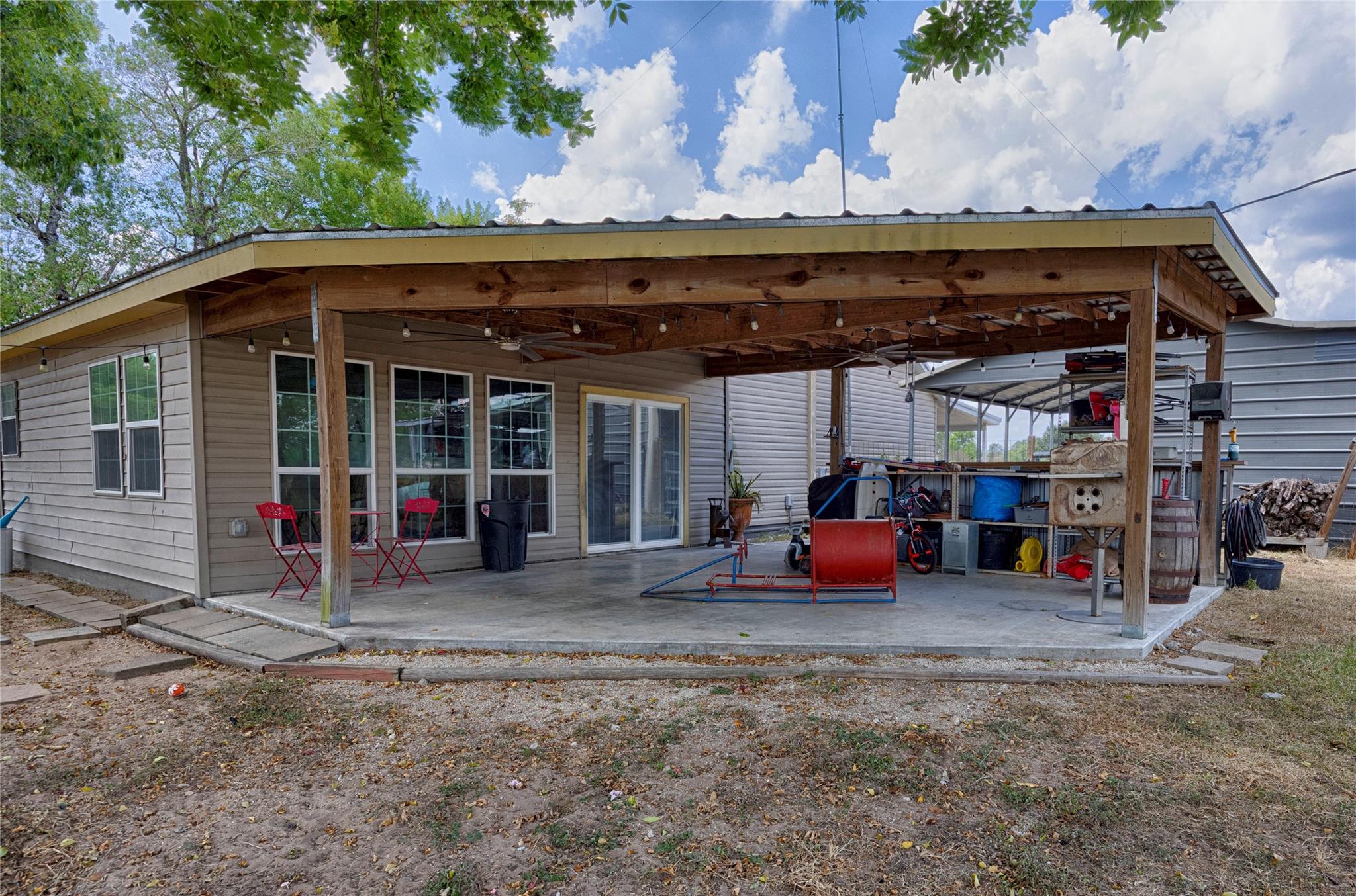 371 County Road 146, Hallettsville, TX 77964
