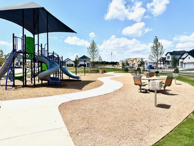 247 Grayson Elm Pass, Dripping Springs, TX 78620