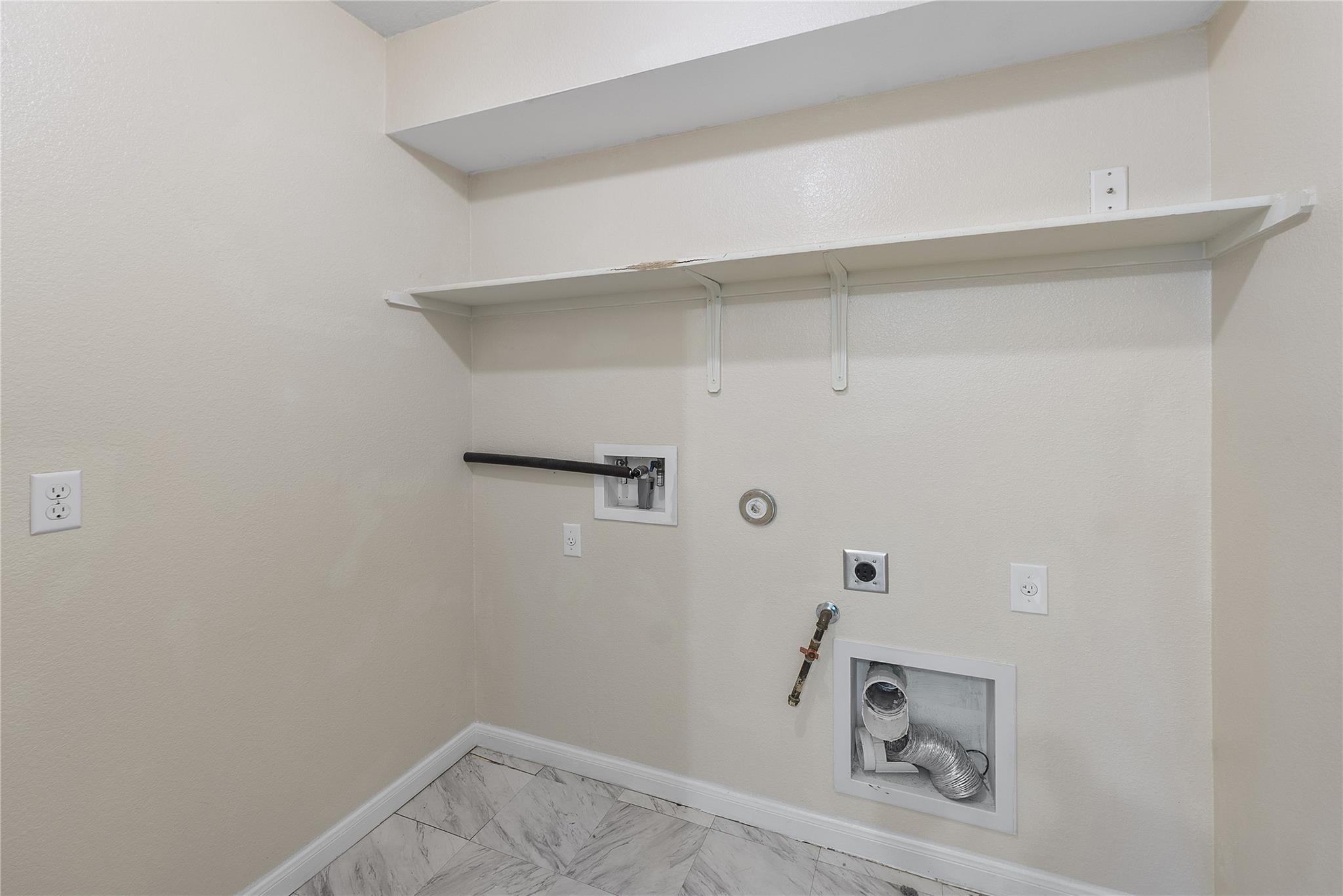 18436 Weatherby Ln, Elgin, TX 78621