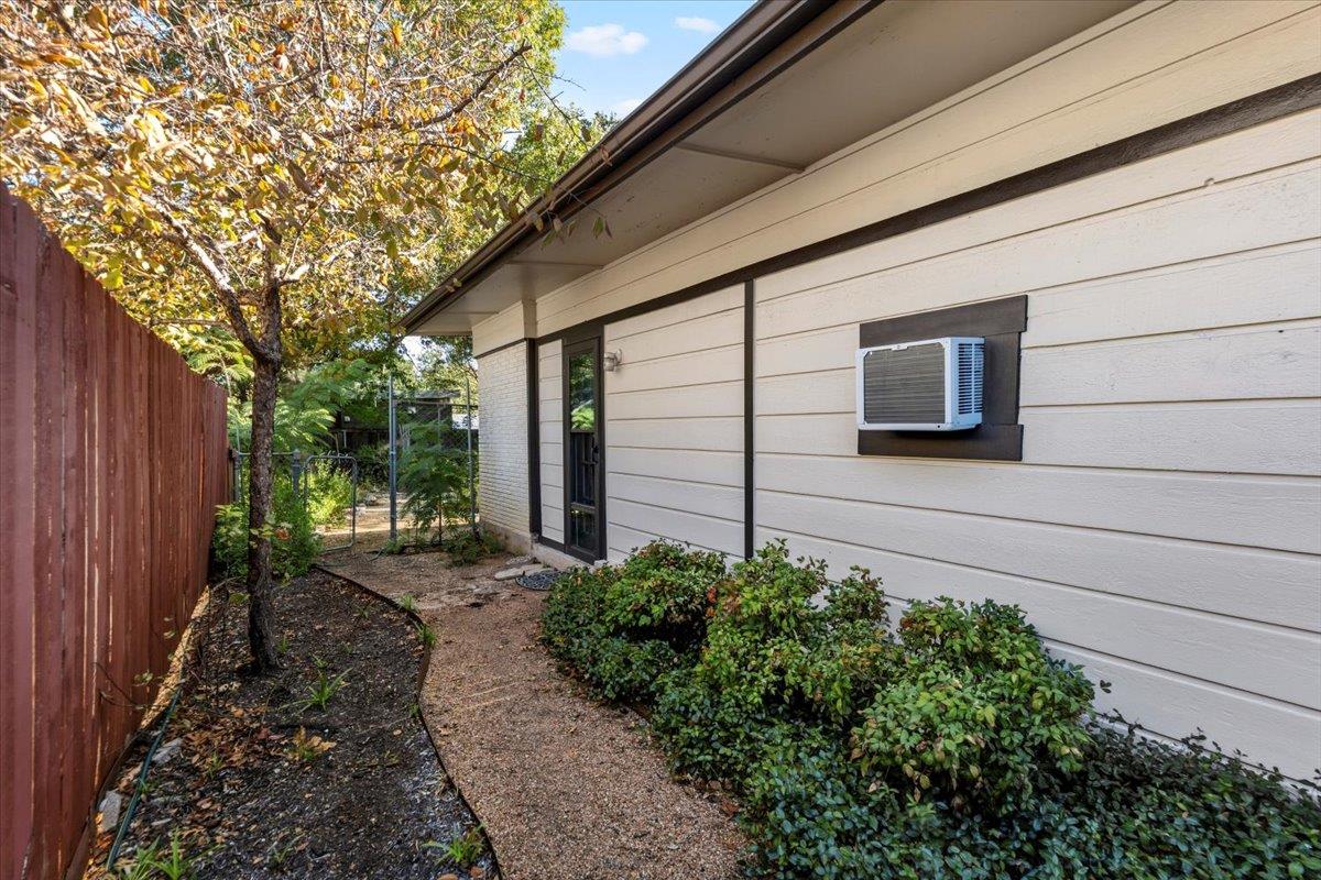 3210 Bruce Dr, Austin, TX 78735