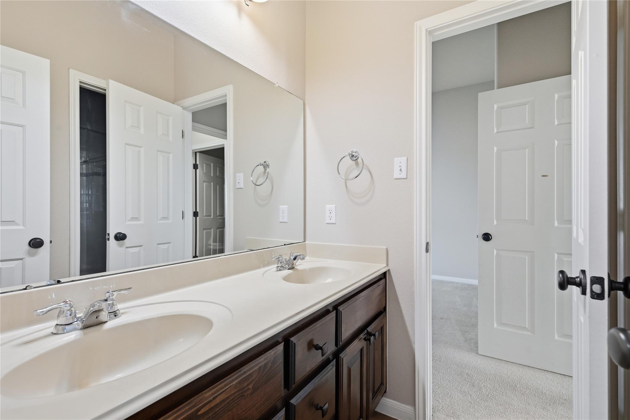 216 Great Circle Cv, Austin, TX 78717