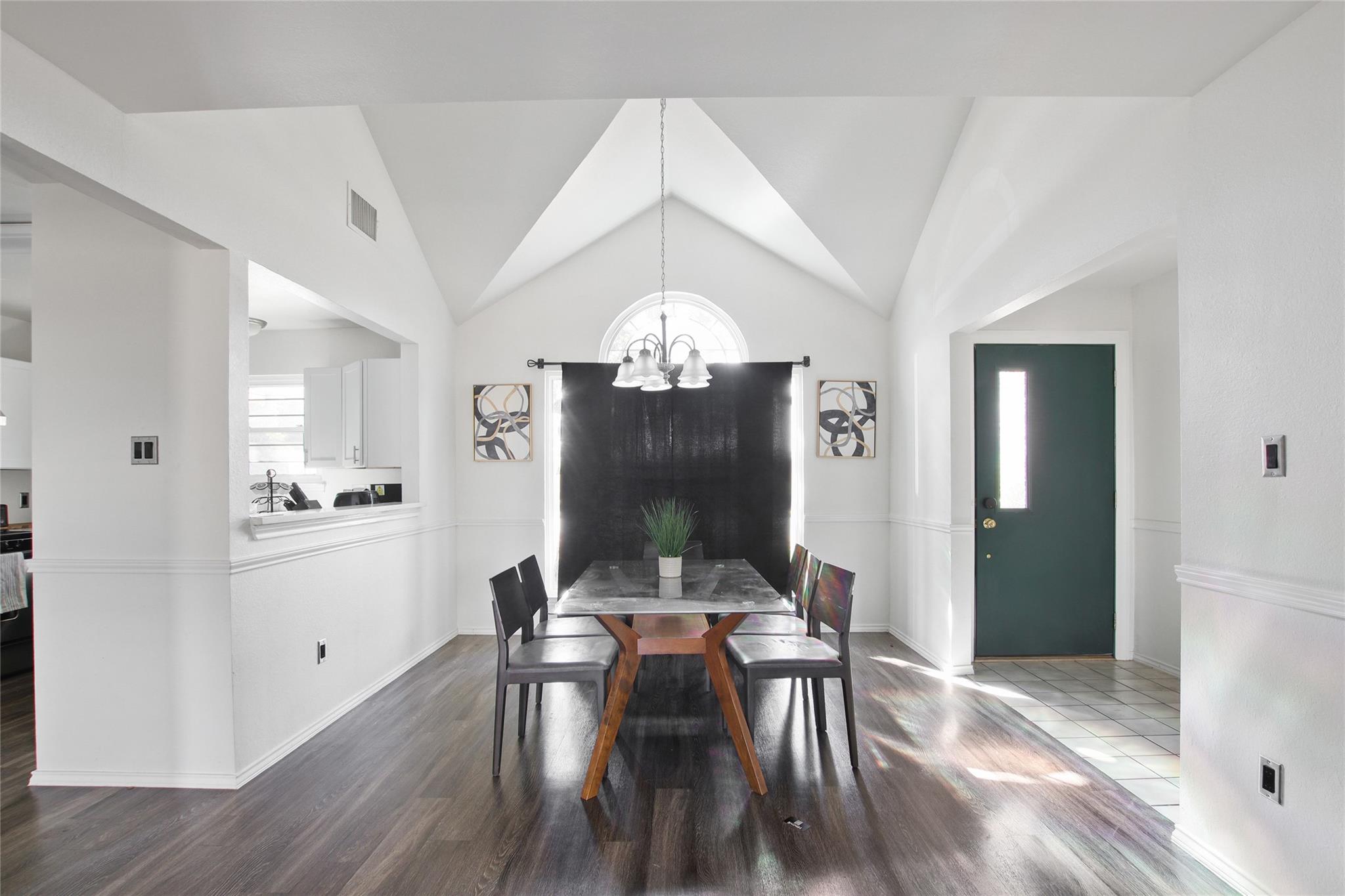 1712 Somerset Dr, Round Rock, TX 78681