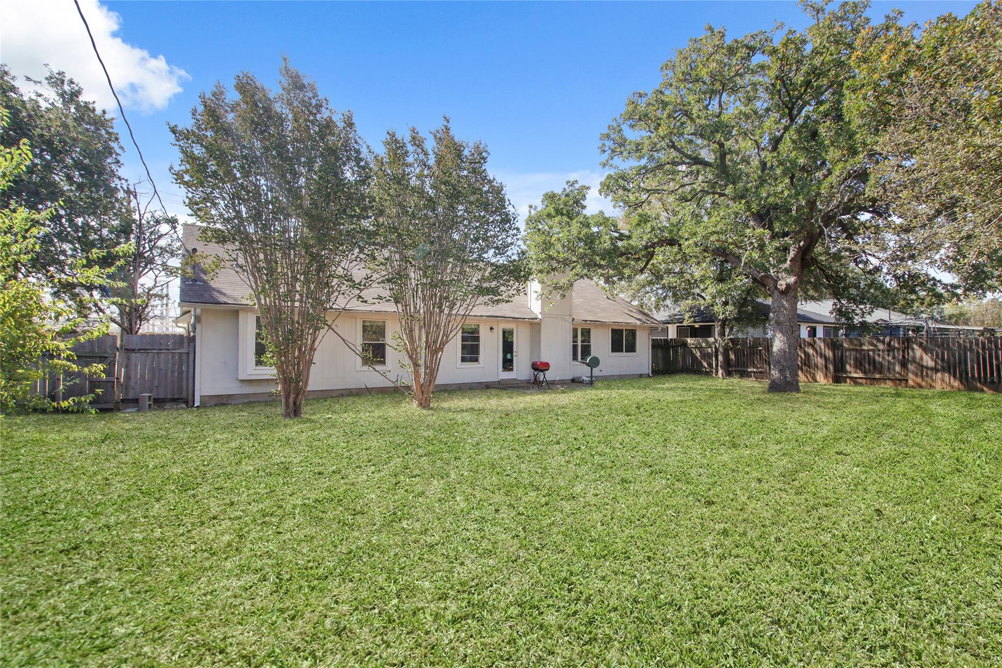 1712 Somerset Dr, Round Rock, TX 78681