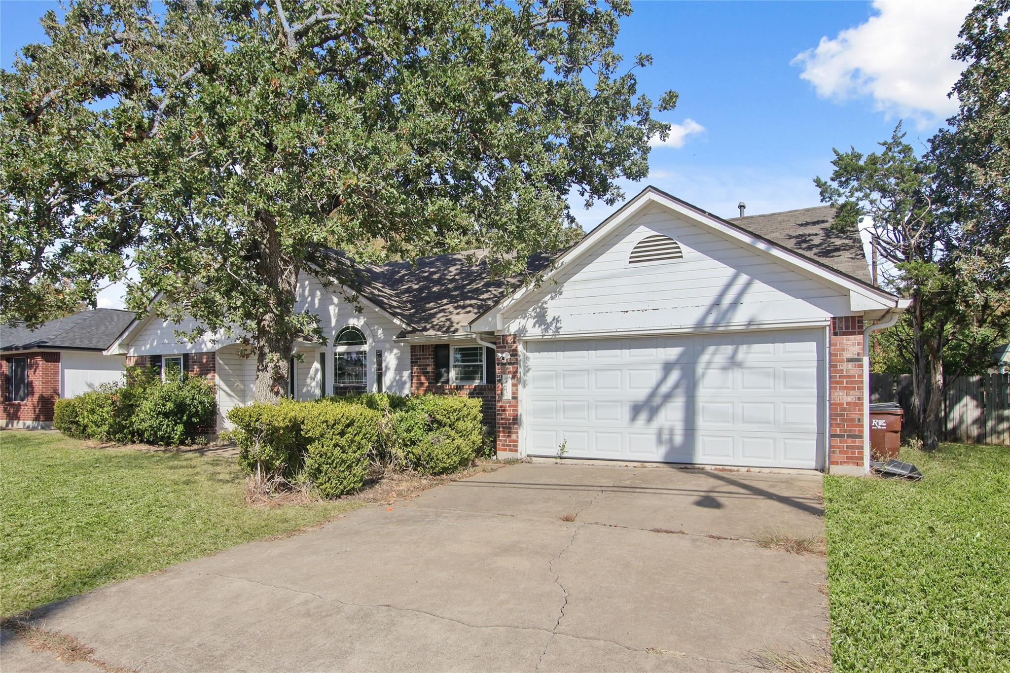 1712 Somerset Dr, Round Rock, TX 78681