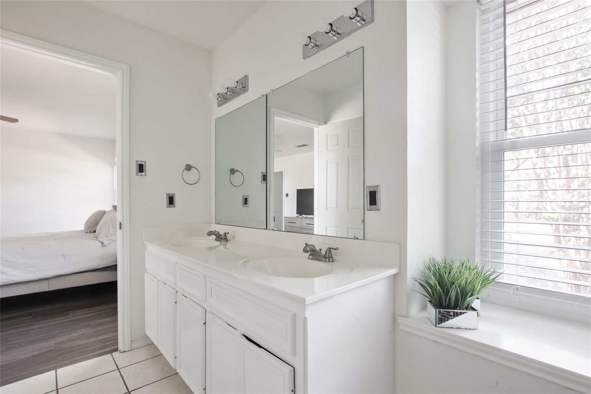 1712 Somerset Dr, Round Rock, TX 78681