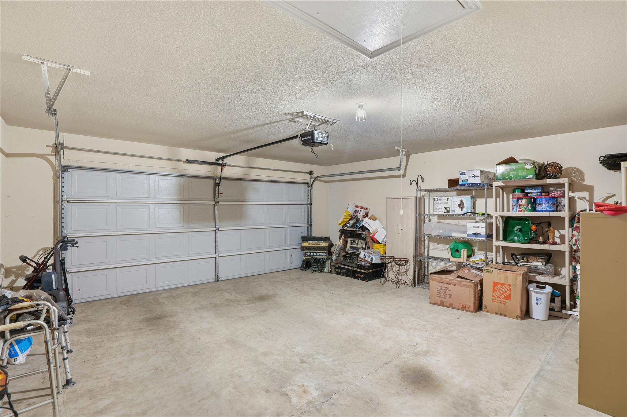 757 Oyster Crk, Buda, TX 78610