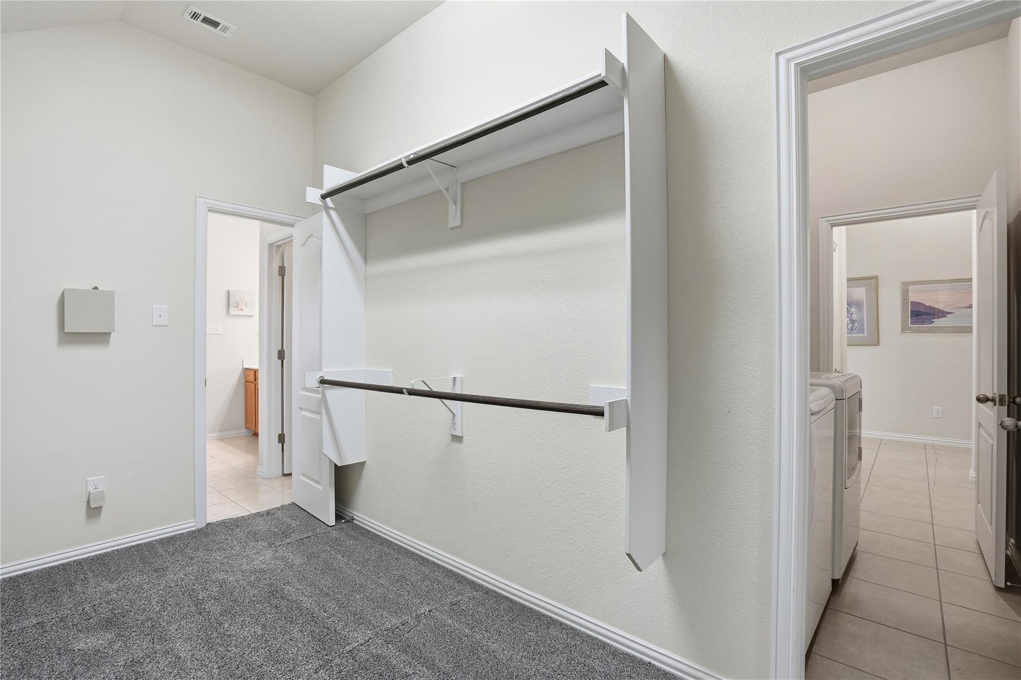 757 Oyster Crk, Buda, TX 78610