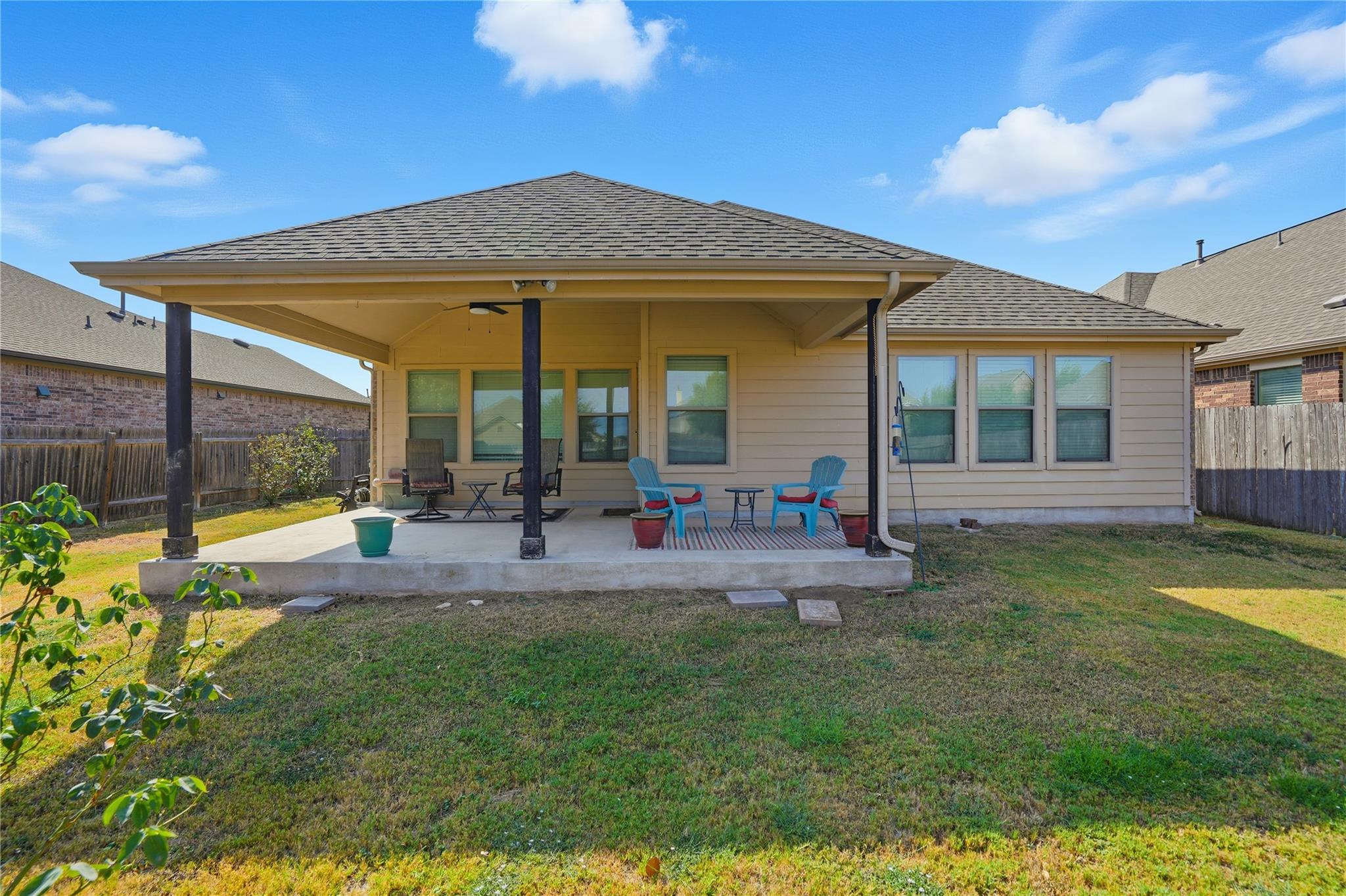757 Oyster Crk, Buda, TX 78610