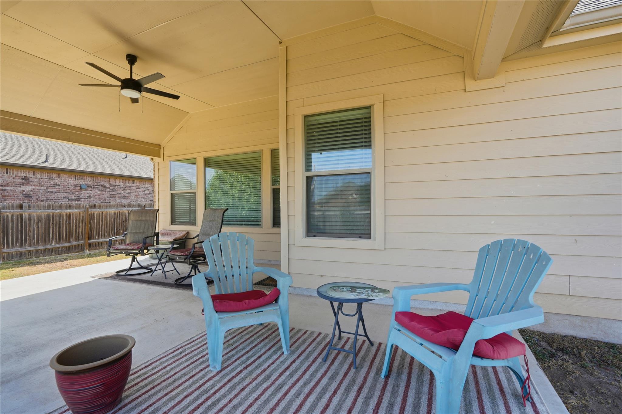 757 Oyster Crk, Buda, TX 78610