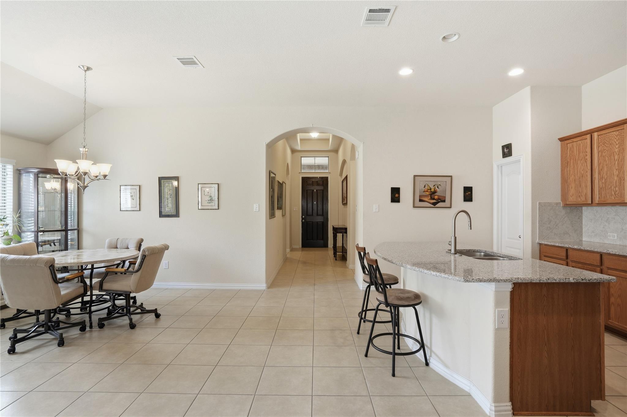 757 Oyster Crk, Buda, TX 78610