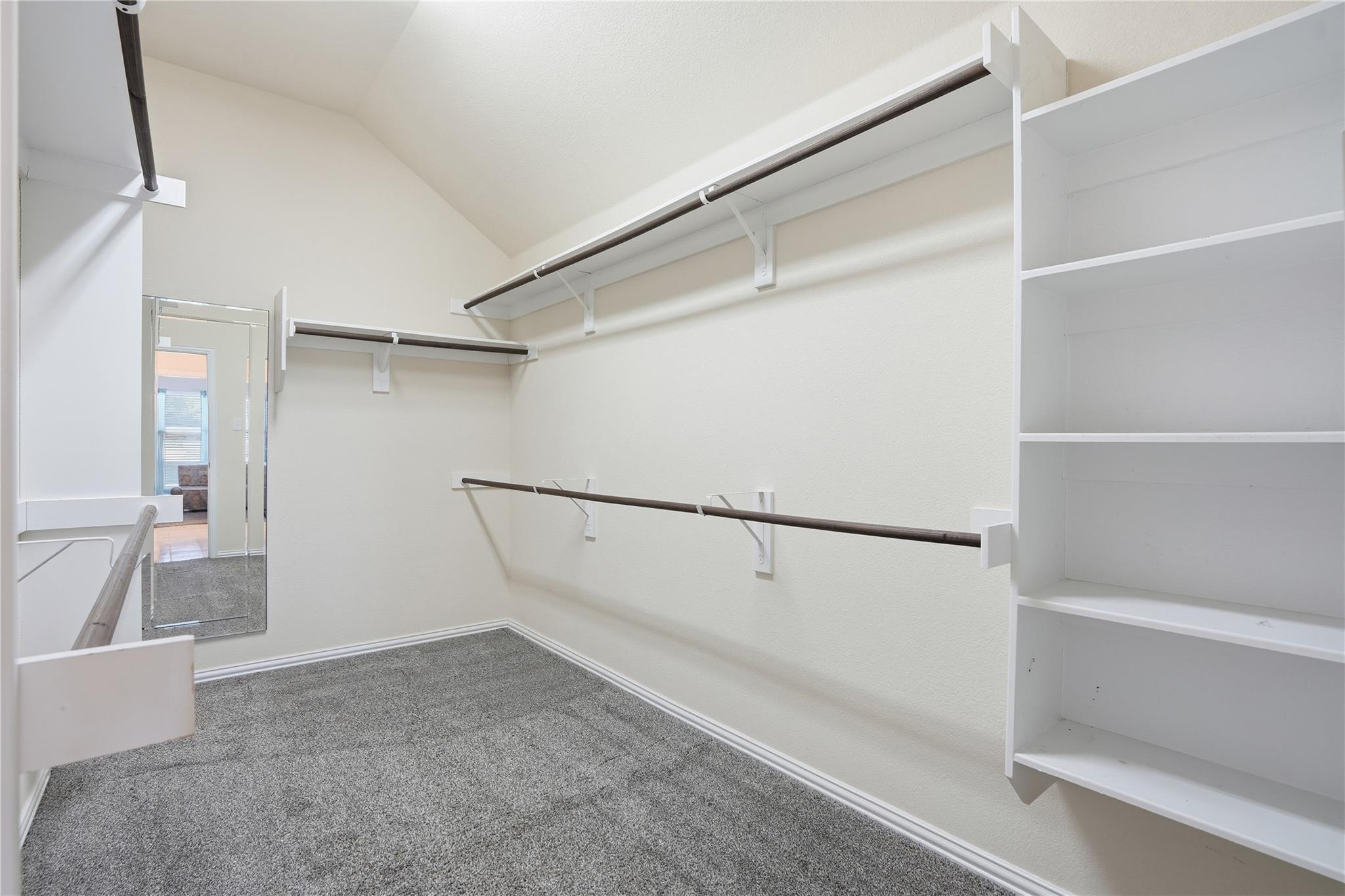 757 Oyster Crk, Buda, TX 78610