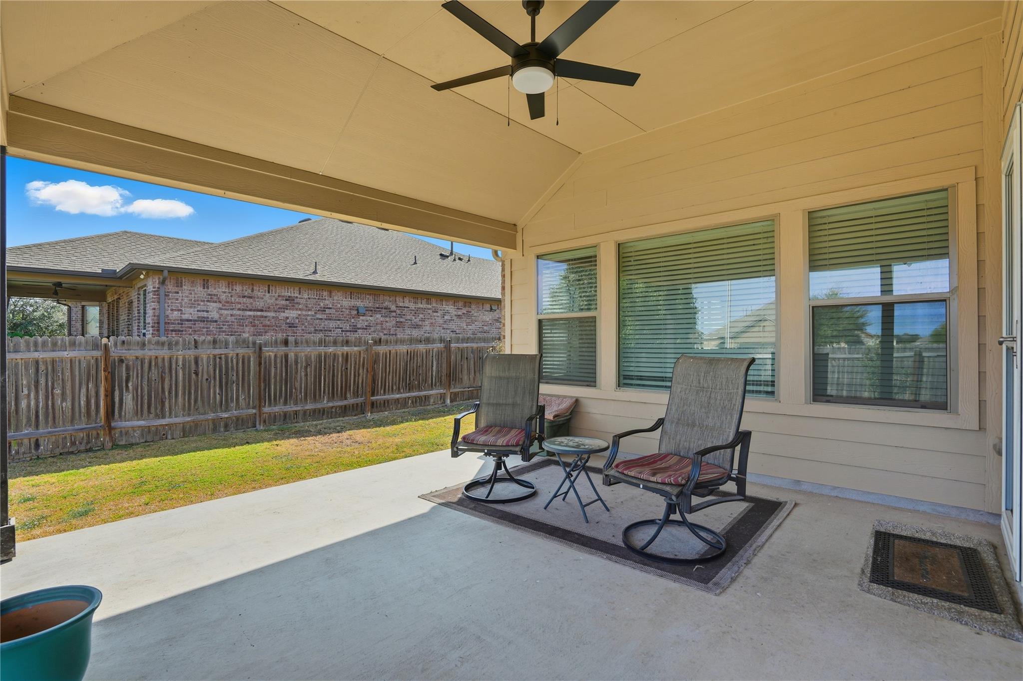 757 Oyster Crk, Buda, TX 78610