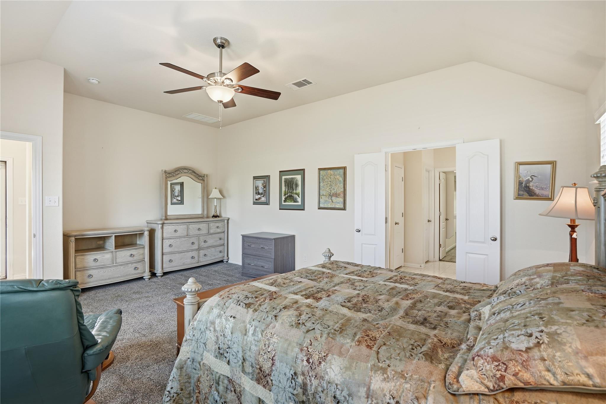 757 Oyster Crk, Buda, TX 78610