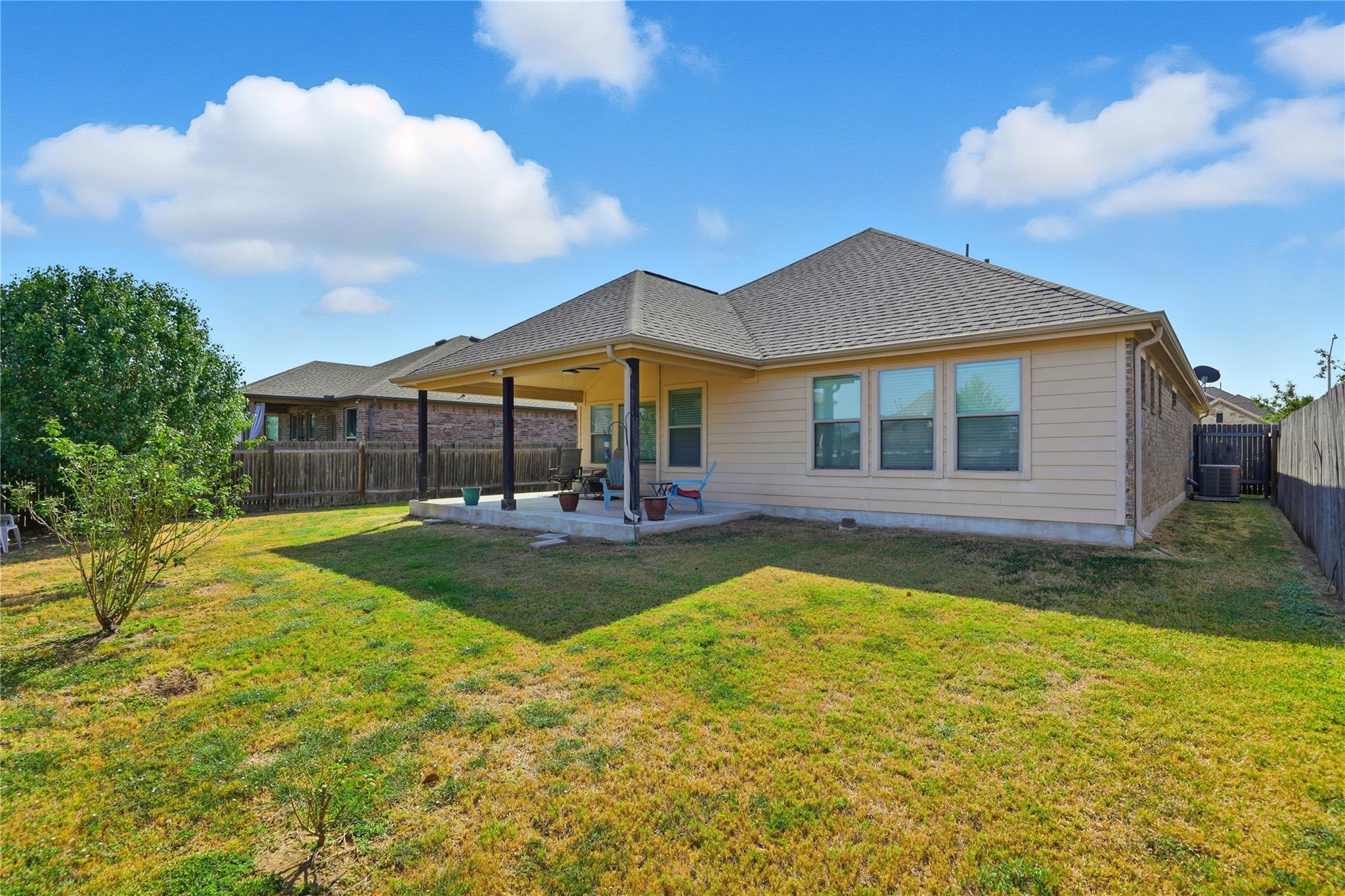 757 Oyster Crk, Buda, TX 78610
