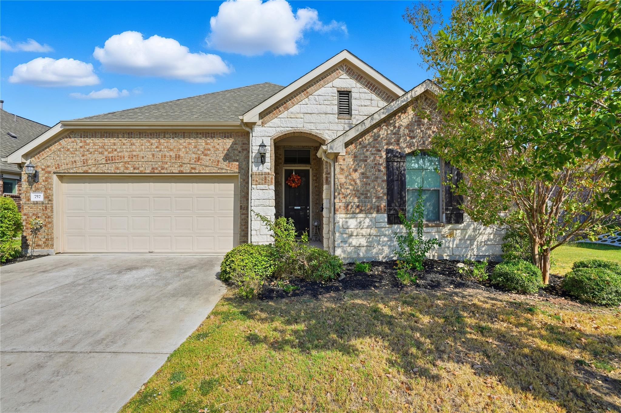 757 Oyster Crk, Buda, TX 78610