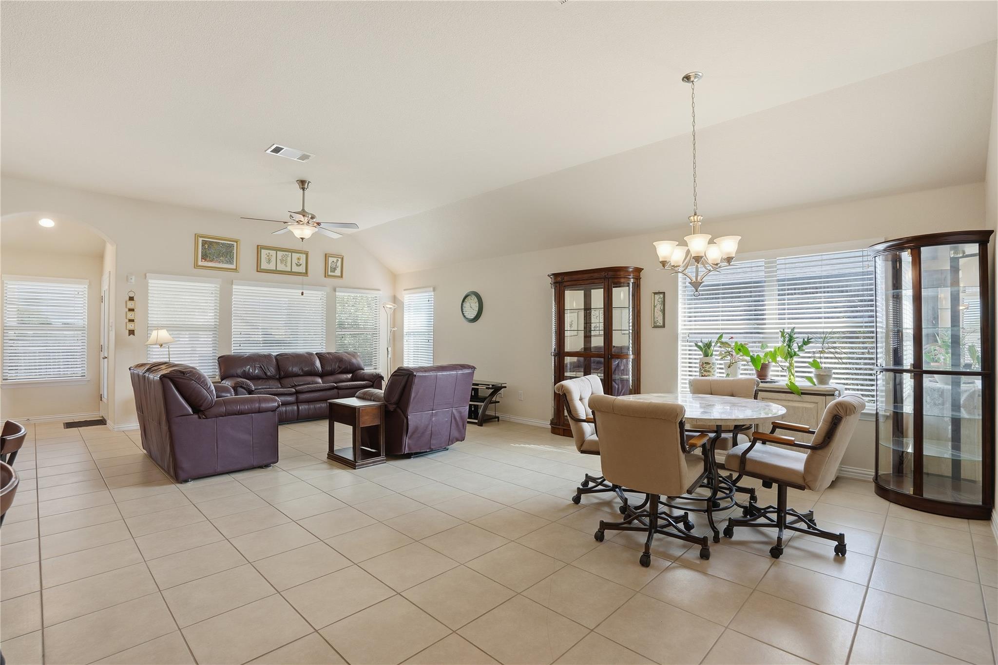 757 Oyster Crk, Buda, TX 78610