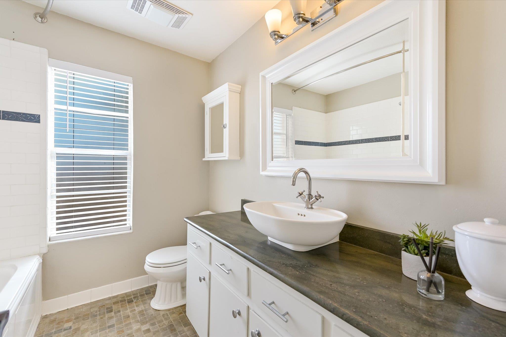 8806 El Rey Blvd, Austin, TX 78737