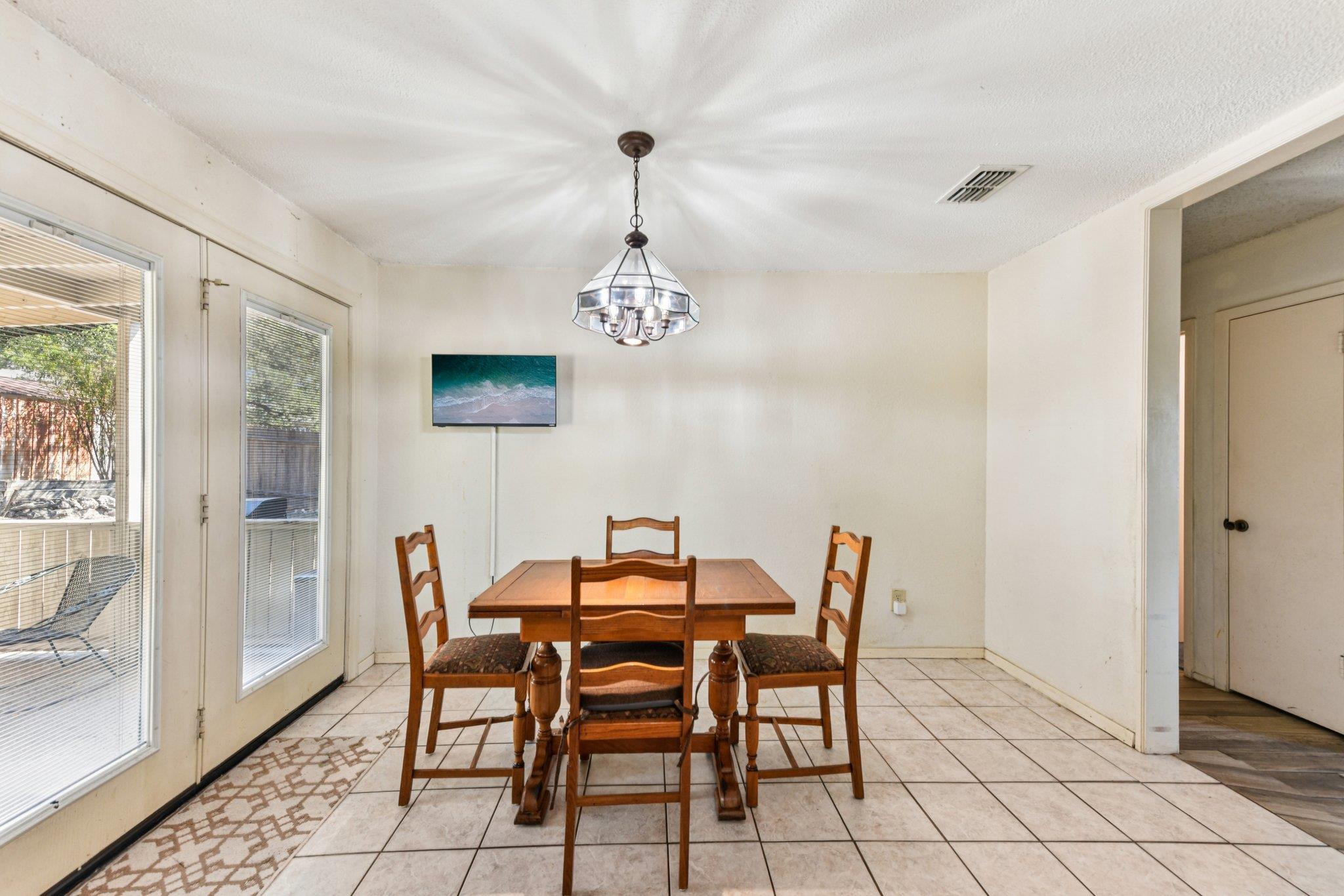 8318 Gallatin Dr, Austin, TX 78736