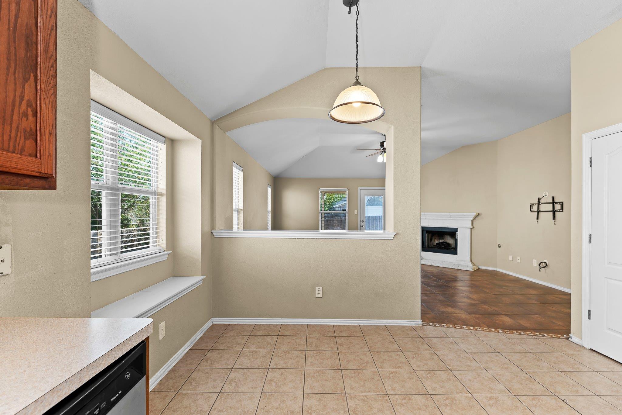 208 Pecanwood S, Kyle, TX 78640