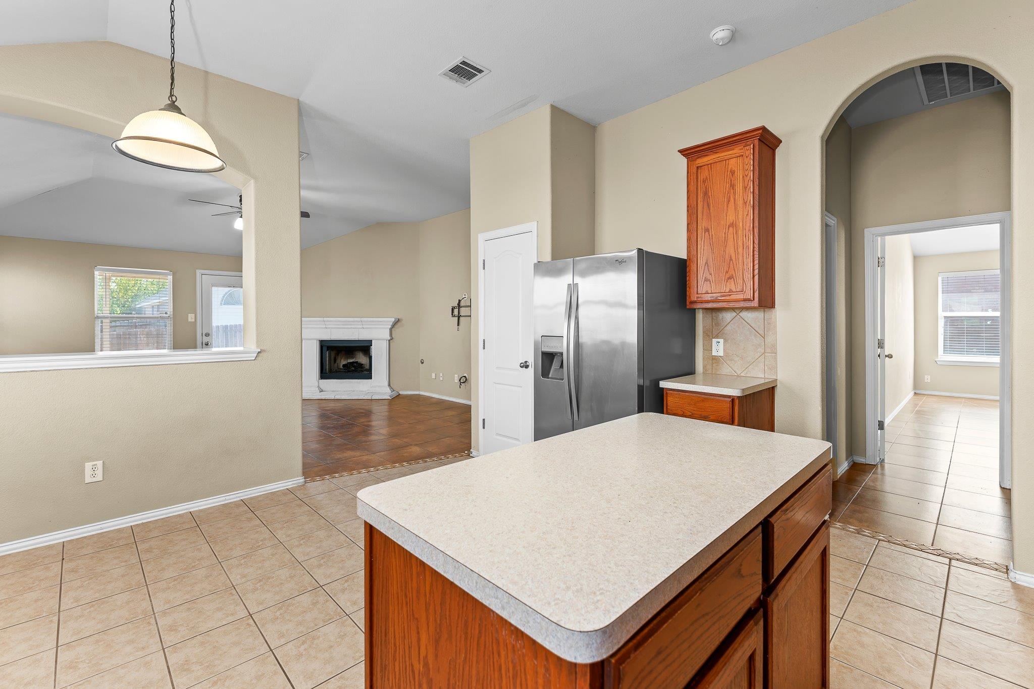 208 Pecanwood S, Kyle, TX 78640