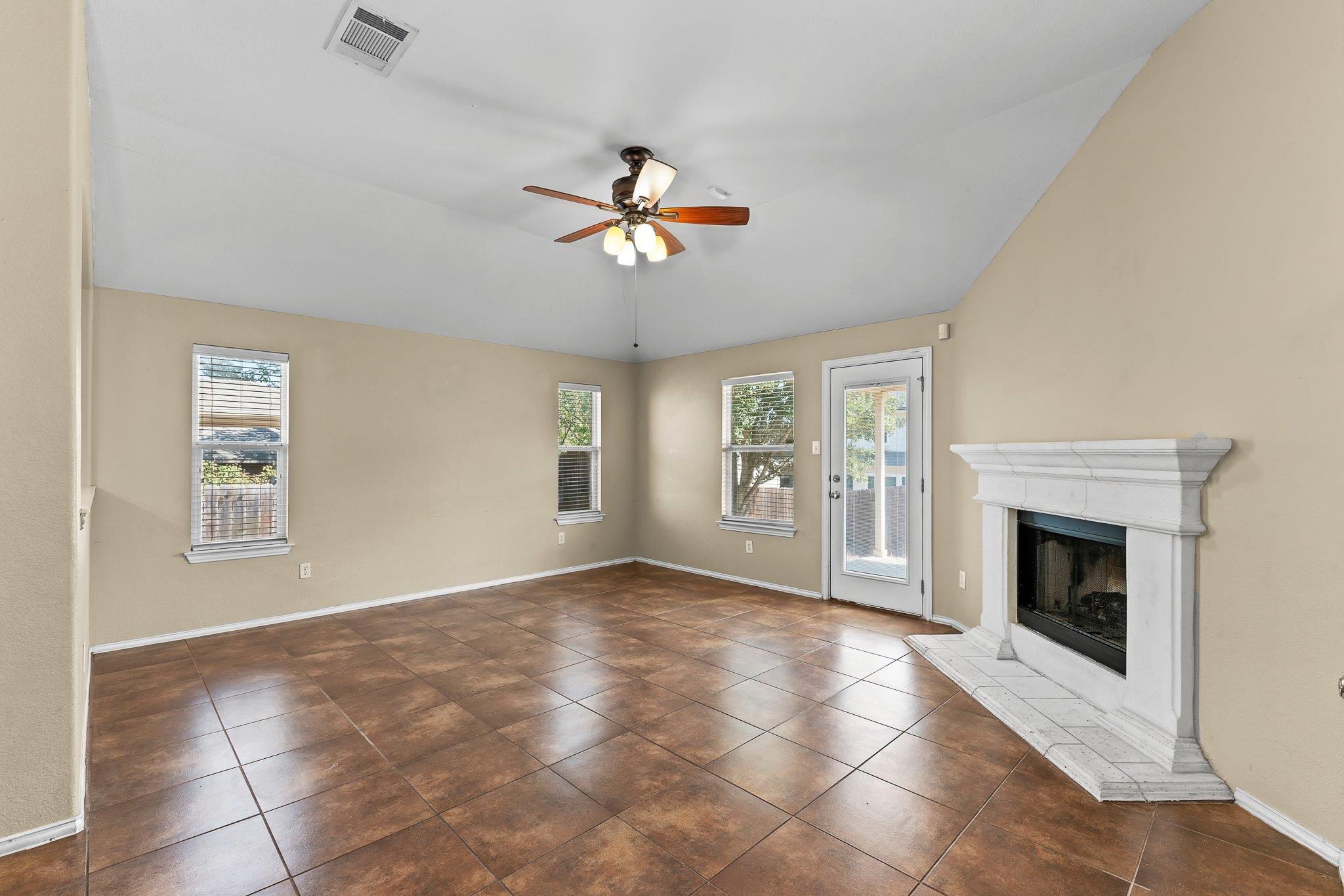 208 Pecanwood S, Kyle, TX 78640