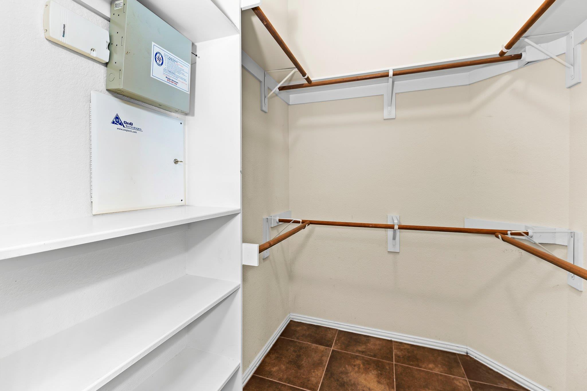 208 Pecanwood S, Kyle, TX 78640