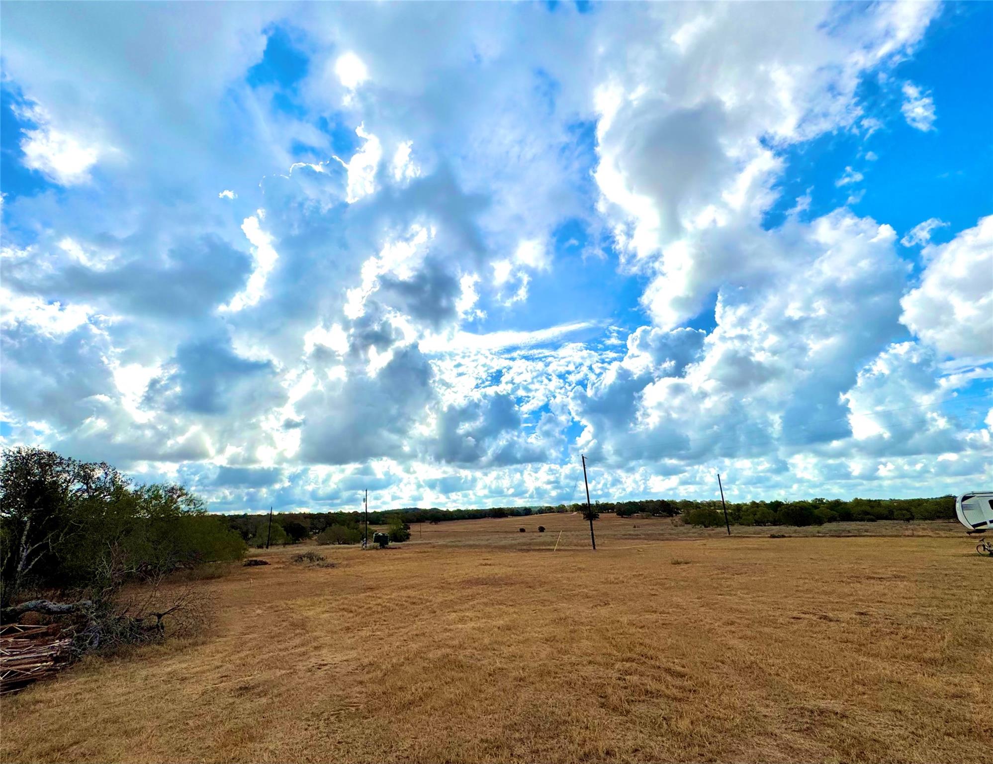 6052 Tenney Creek Rd, Luling, TX 78648
