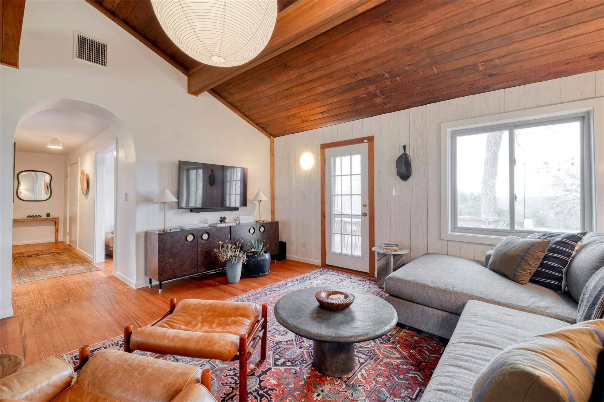 317 Walnut Creek Rd, Bastrop, TX 78602