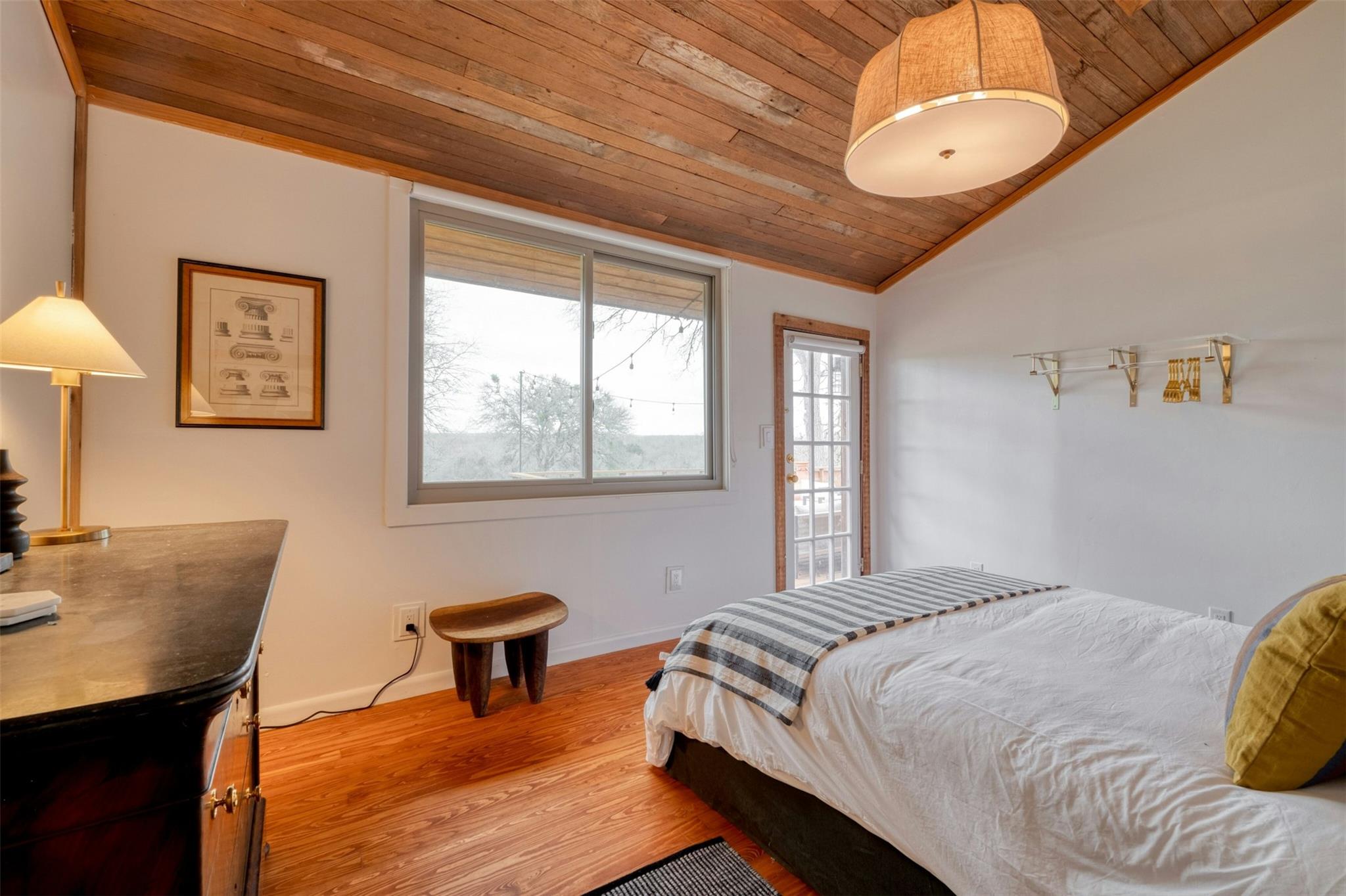 317 Walnut Creek Rd, Bastrop, TX 78602