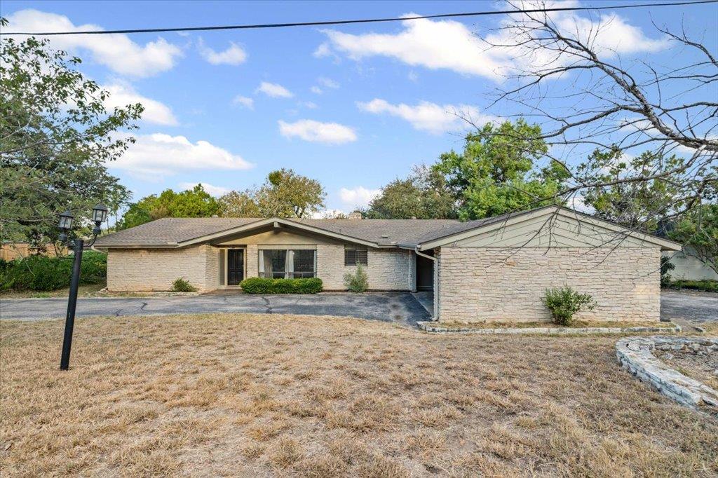 313 Comet, Lakeway, TX 78734