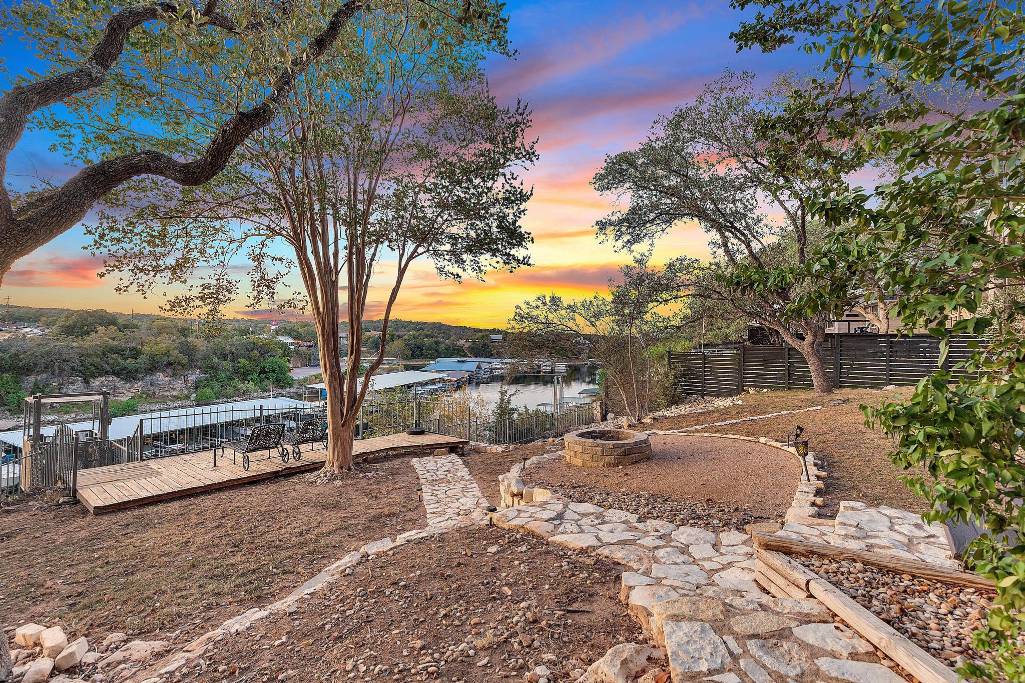 22012 Briarcliff Dr, Spicewood, TX 78669