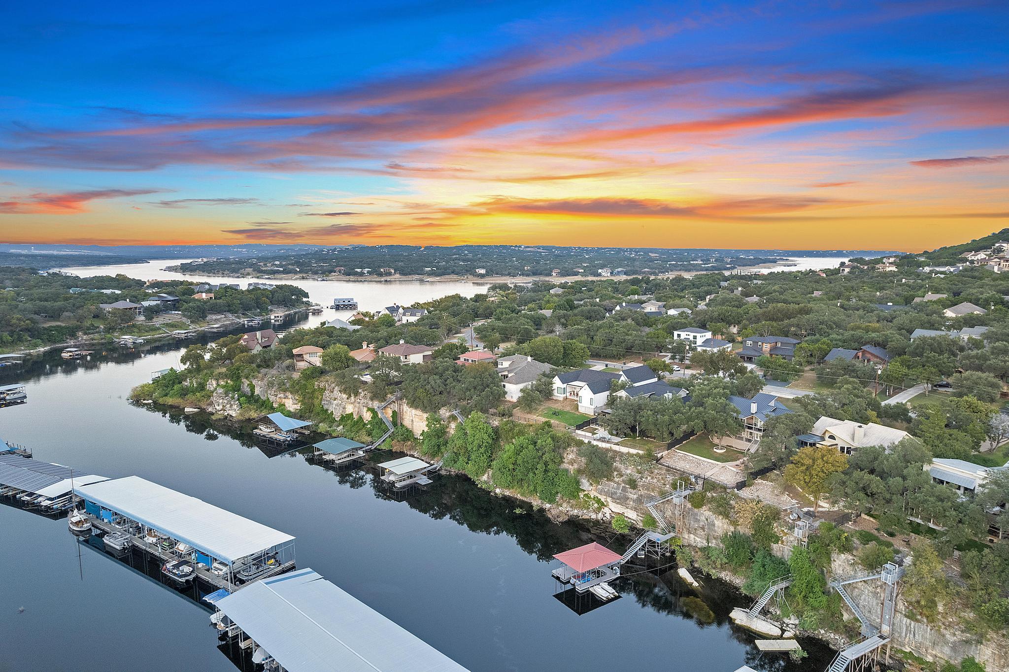 22012 Briarcliff Dr, Spicewood, TX 78669