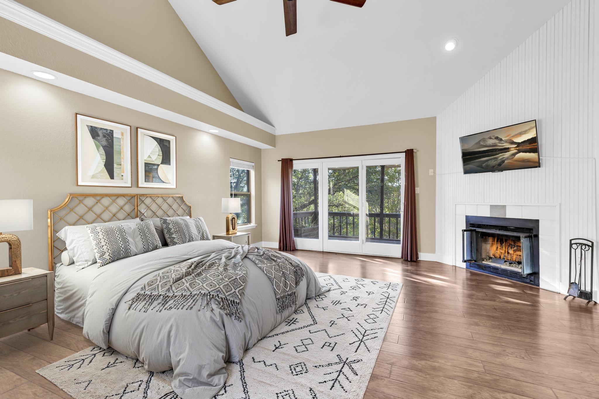 22012 Briarcliff Dr, Spicewood, TX 78669