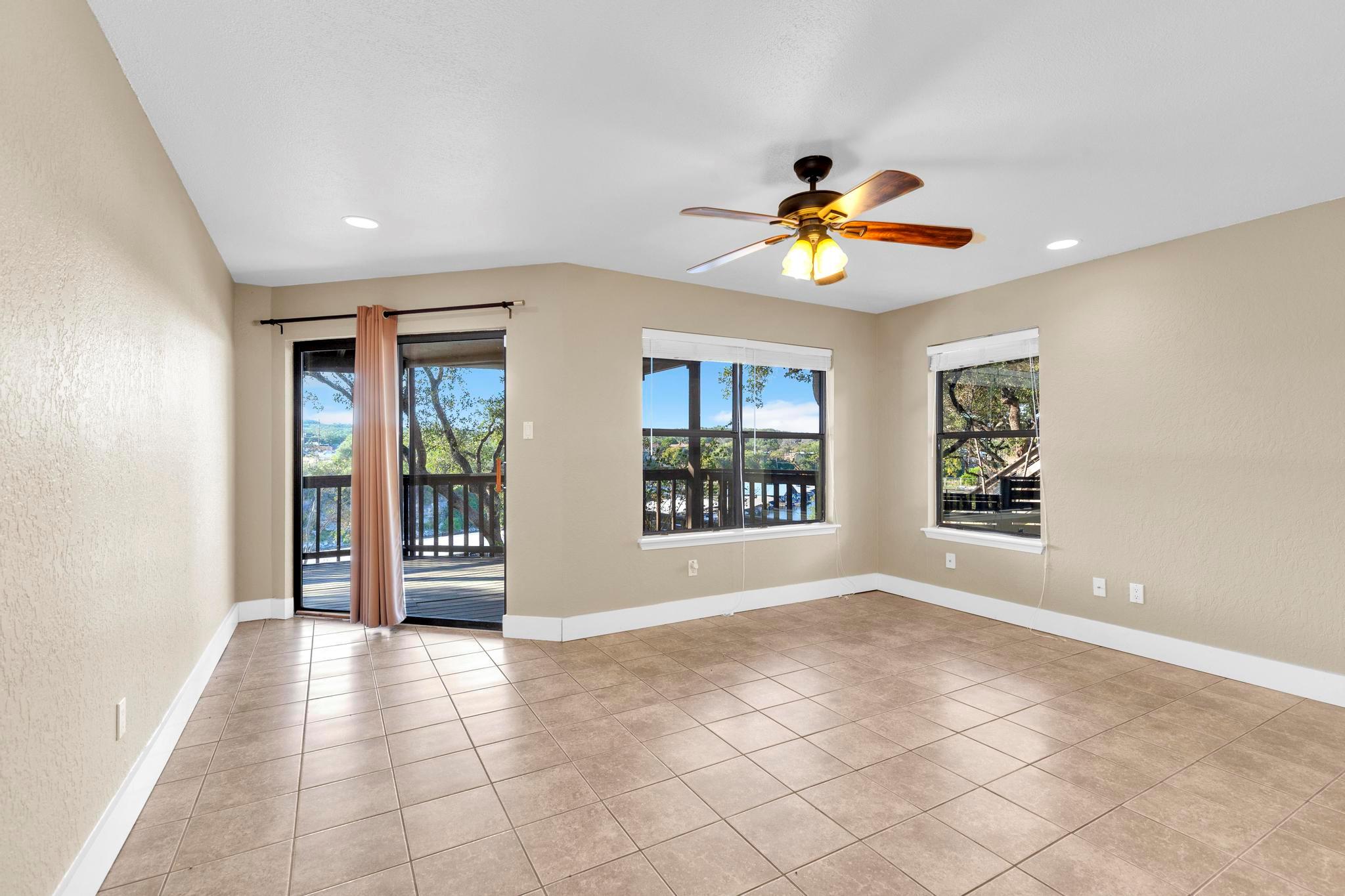 22012 Briarcliff Dr, Spicewood, TX 78669