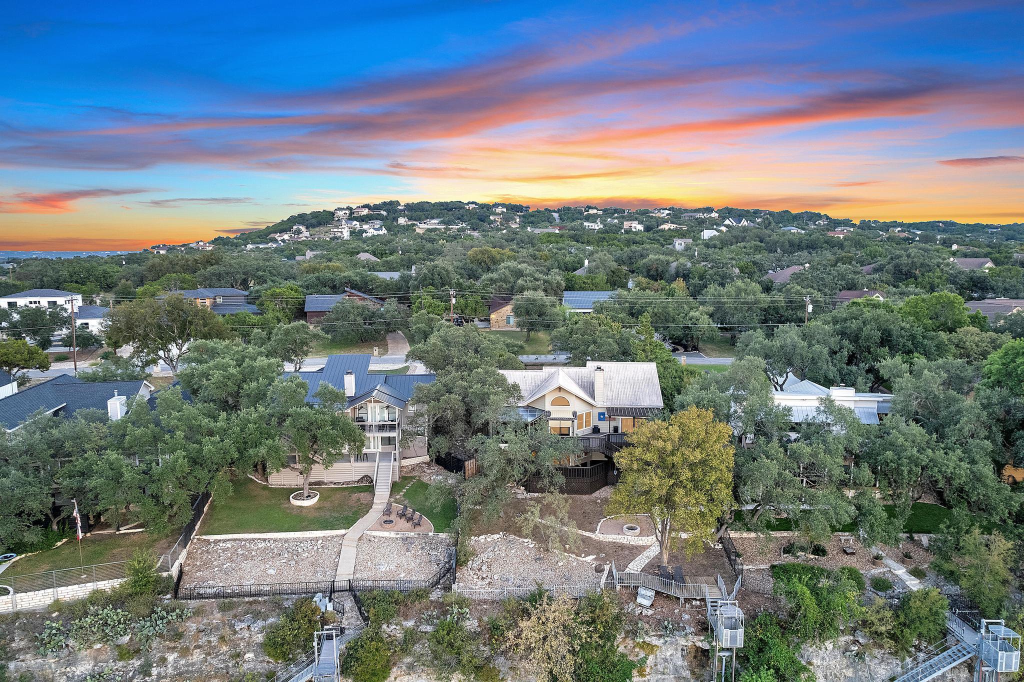 22012 Briarcliff Dr, Spicewood, TX 78669