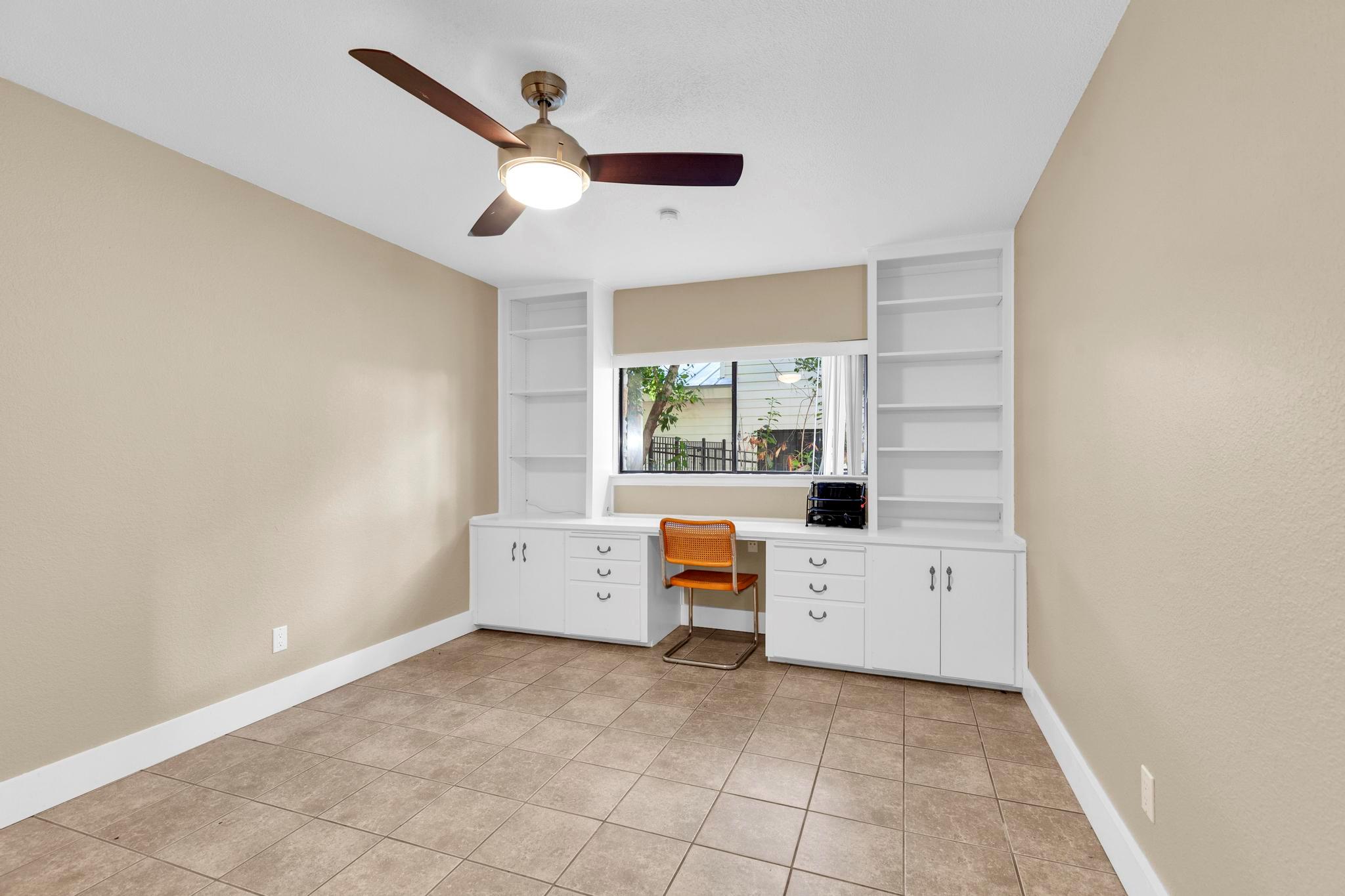 22012 Briarcliff Dr, Spicewood, TX 78669