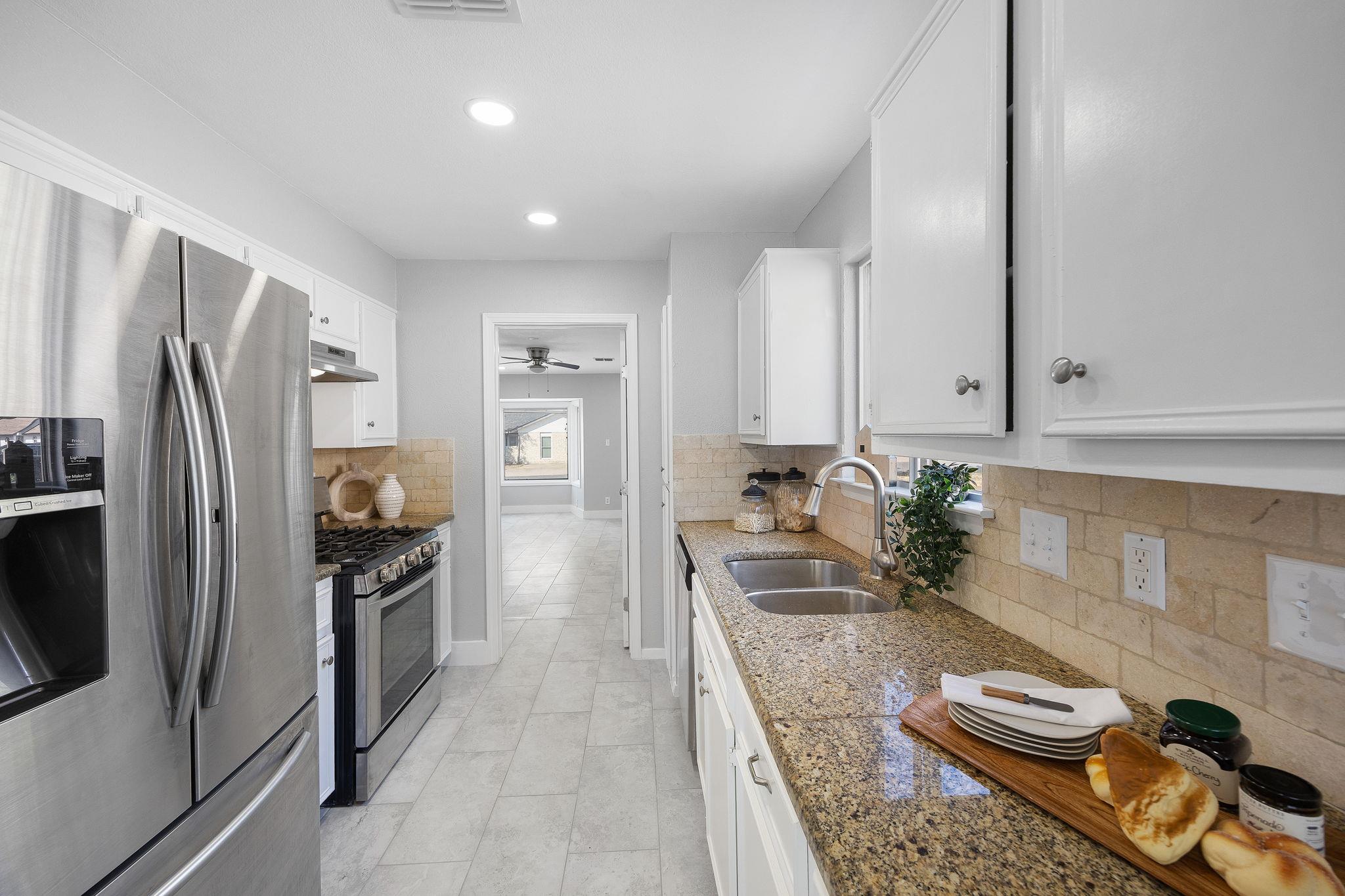 7321 Shadywood Dr, Austin, TX 78745